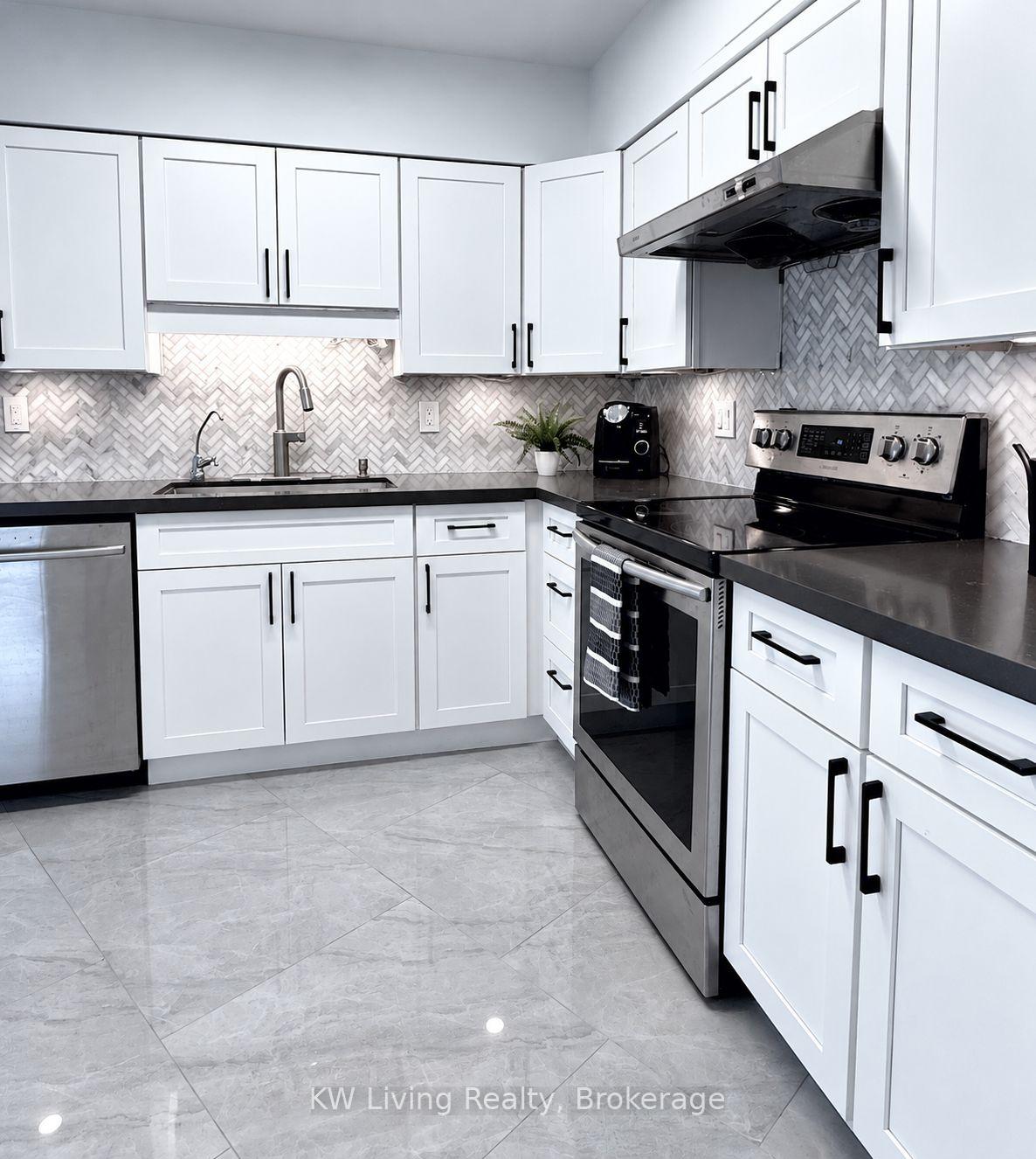 Photo 12 of Unit 818, 175 Bamburgh Circle, Scarborough, Guildwood — HOMEH