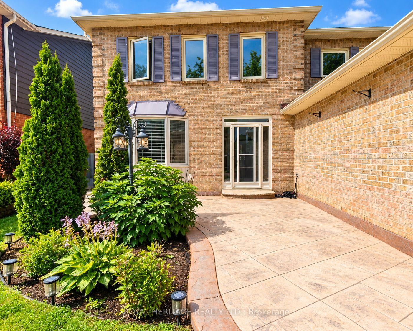 Photo of 1221 Fieldstone Circle