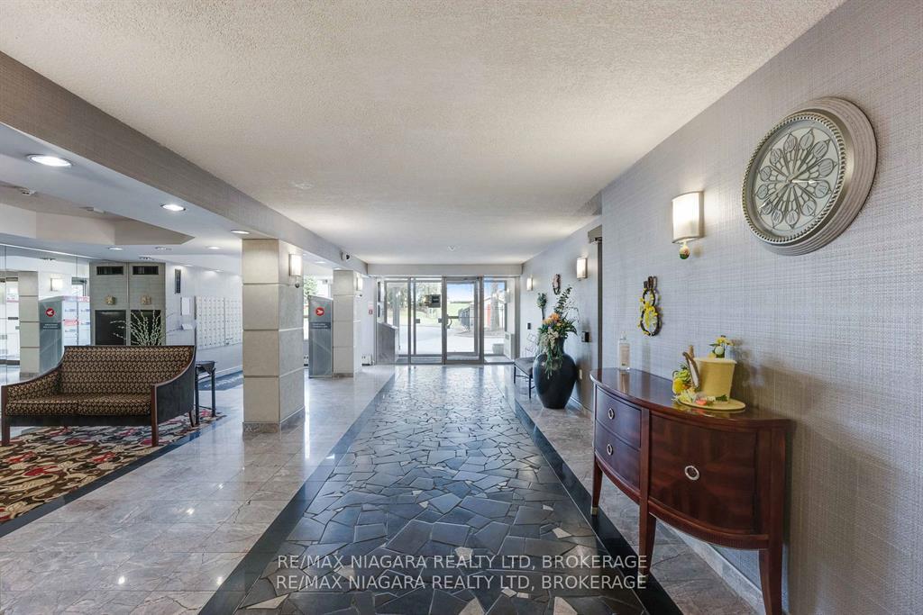 Photo 3 of Unit 702, 5100 Dorchester Road E, Niagara Falls, Morrison — HOMEH