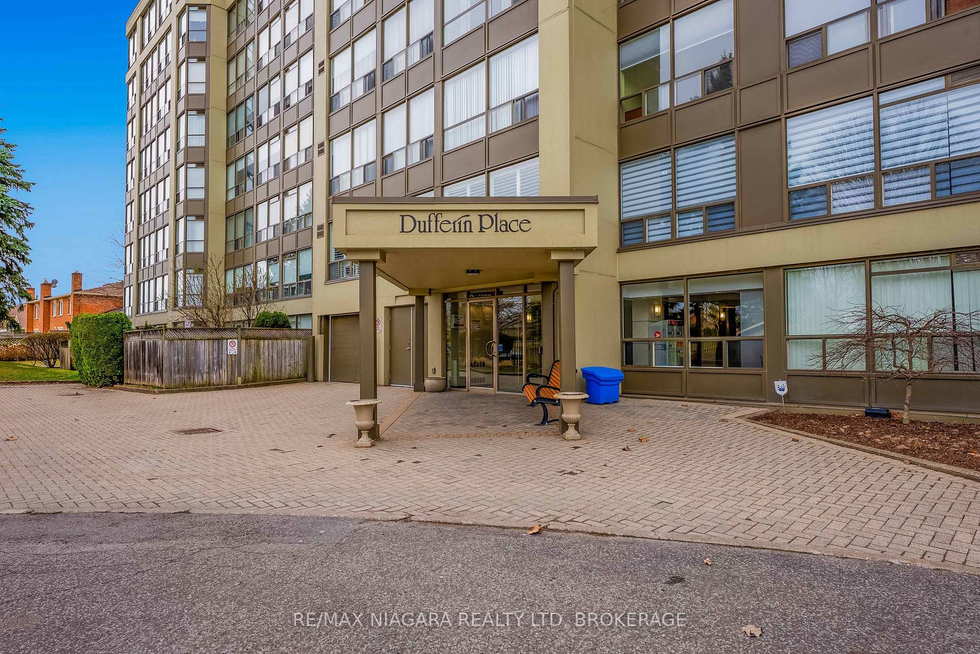 Photo of Unit 702, 5100 Dorchester Road E