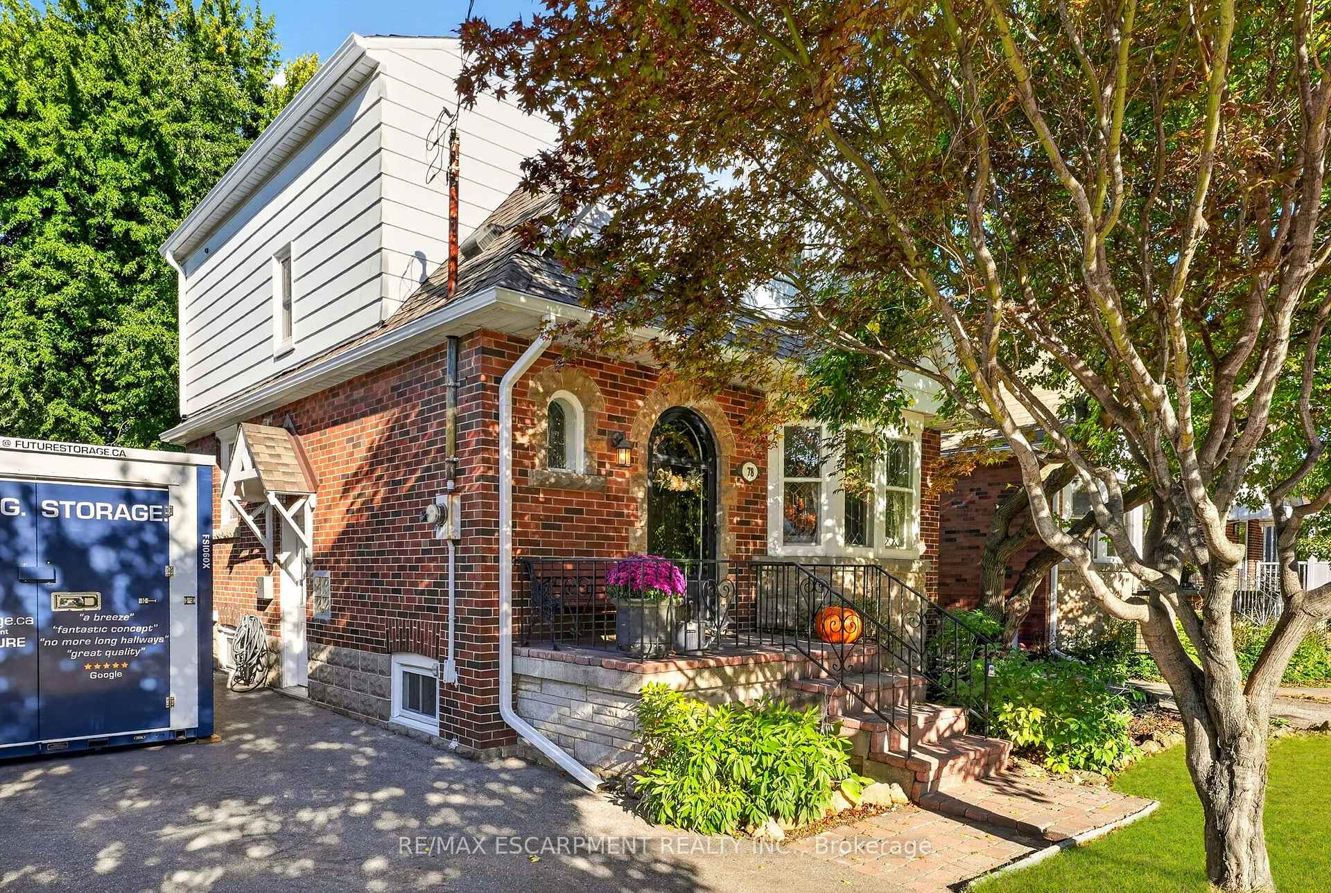 Photo 2 of 78 Cameron Avenue S, Hamilton, Bartonville — HOMEH