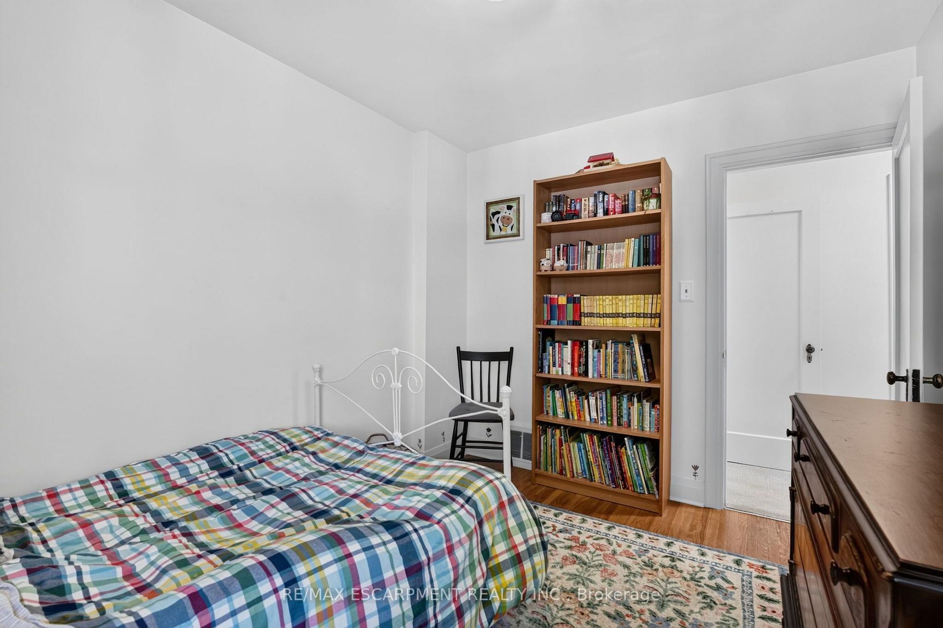 Photo 27 of 78 Cameron Avenue S, Hamilton, Bartonville — HOMEH