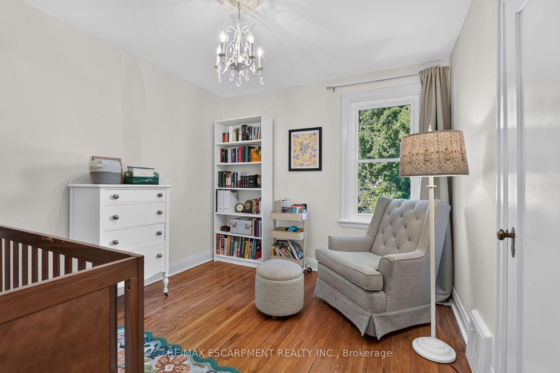 Photo 28 of 78 Cameron Avenue S, Hamilton, Bartonville — HOMEH