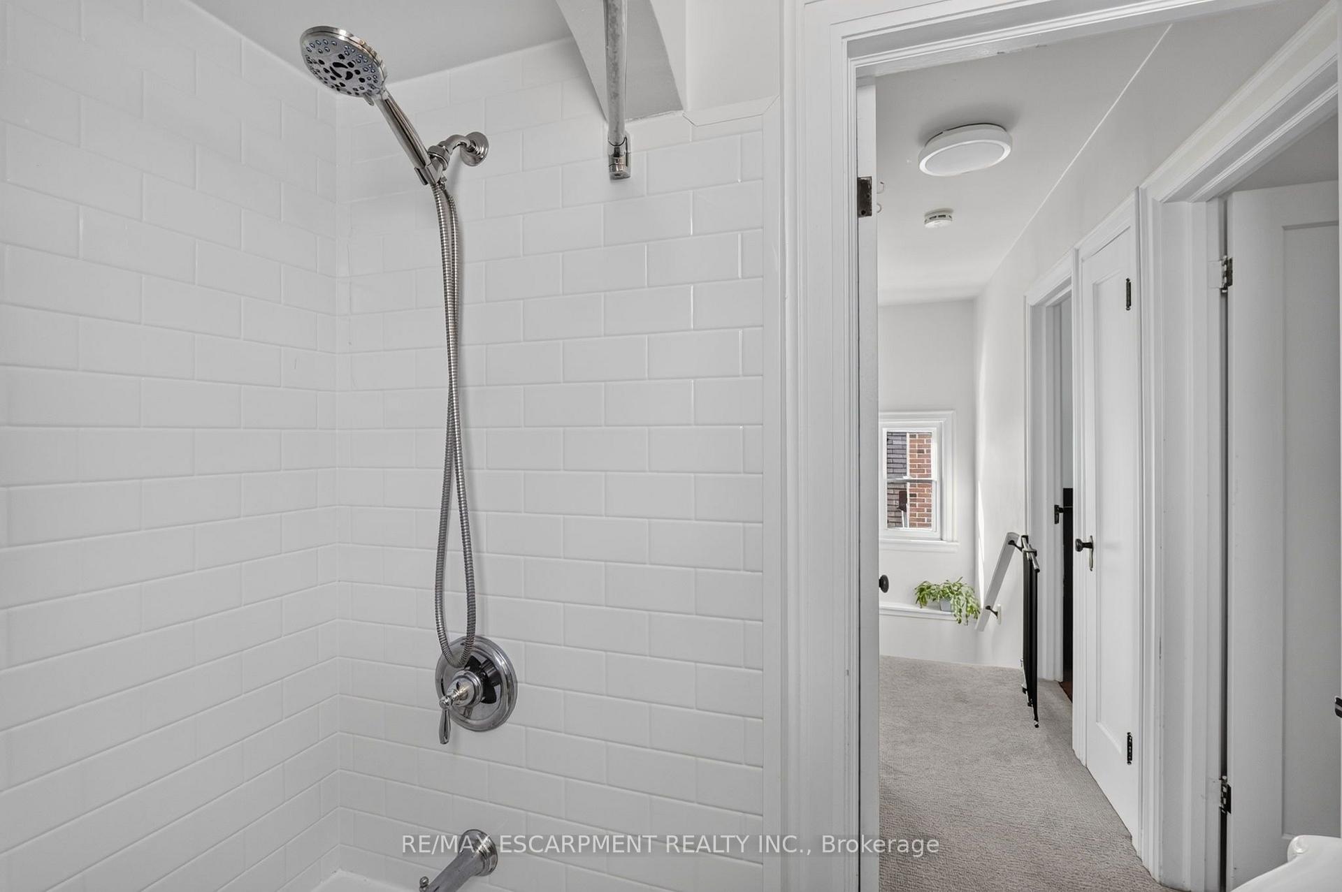 Photo 31 of 78 Cameron Avenue S, Hamilton, Bartonville — HOMEH