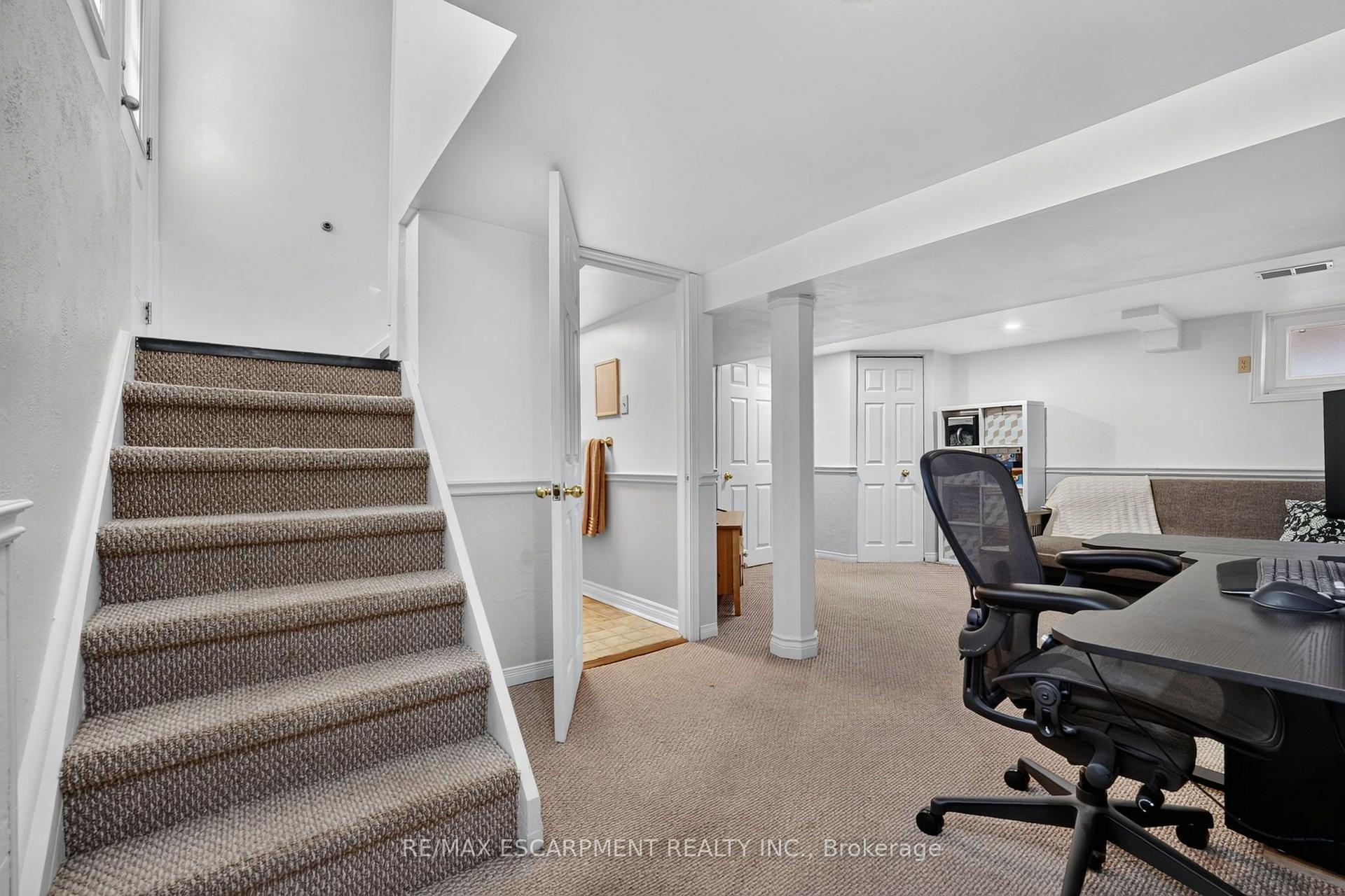 Photo 33 of 78 Cameron Avenue S, Hamilton, Bartonville — HOMEH
