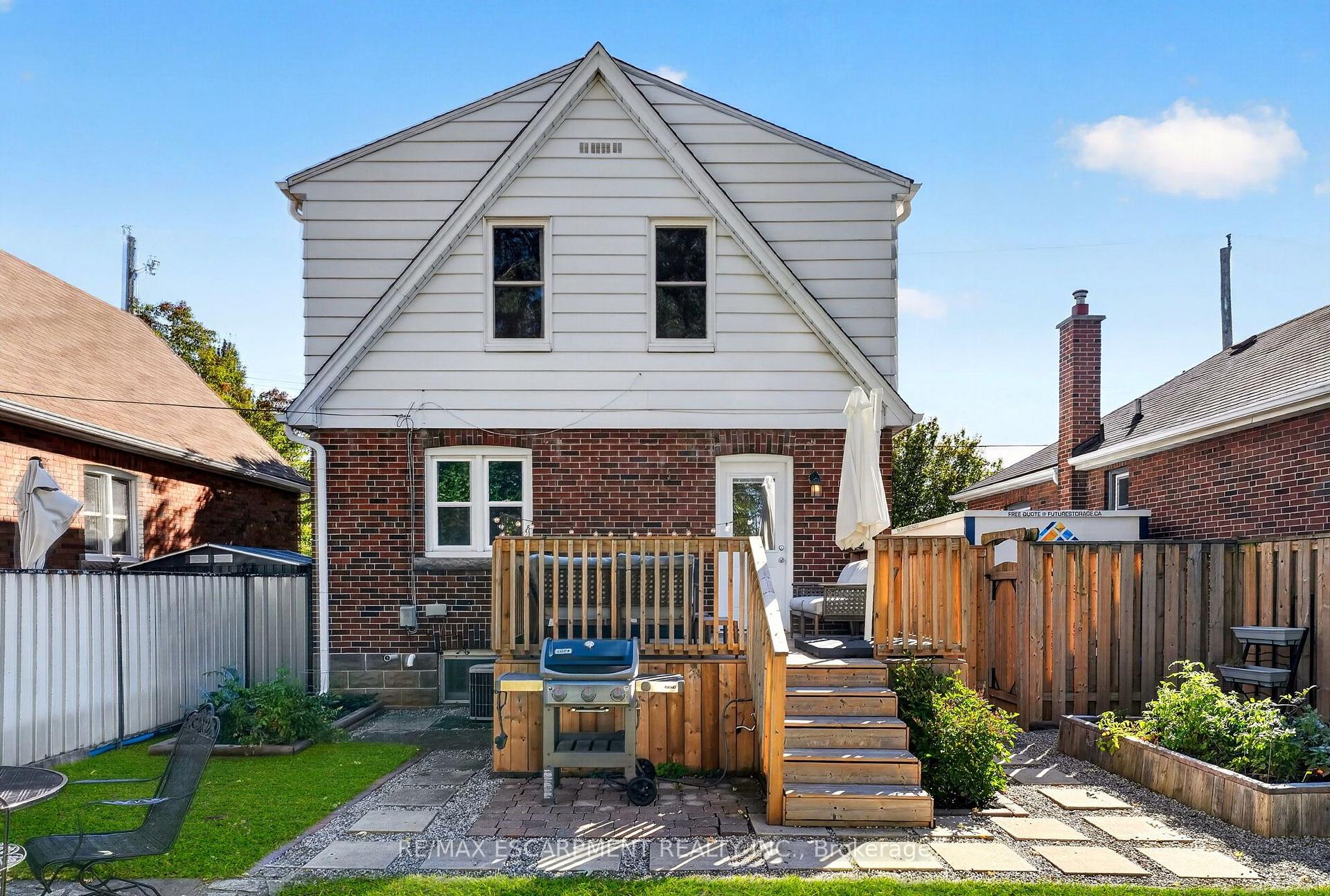 Photo 39 of 78 Cameron Avenue S, Hamilton, Bartonville — HOMEH