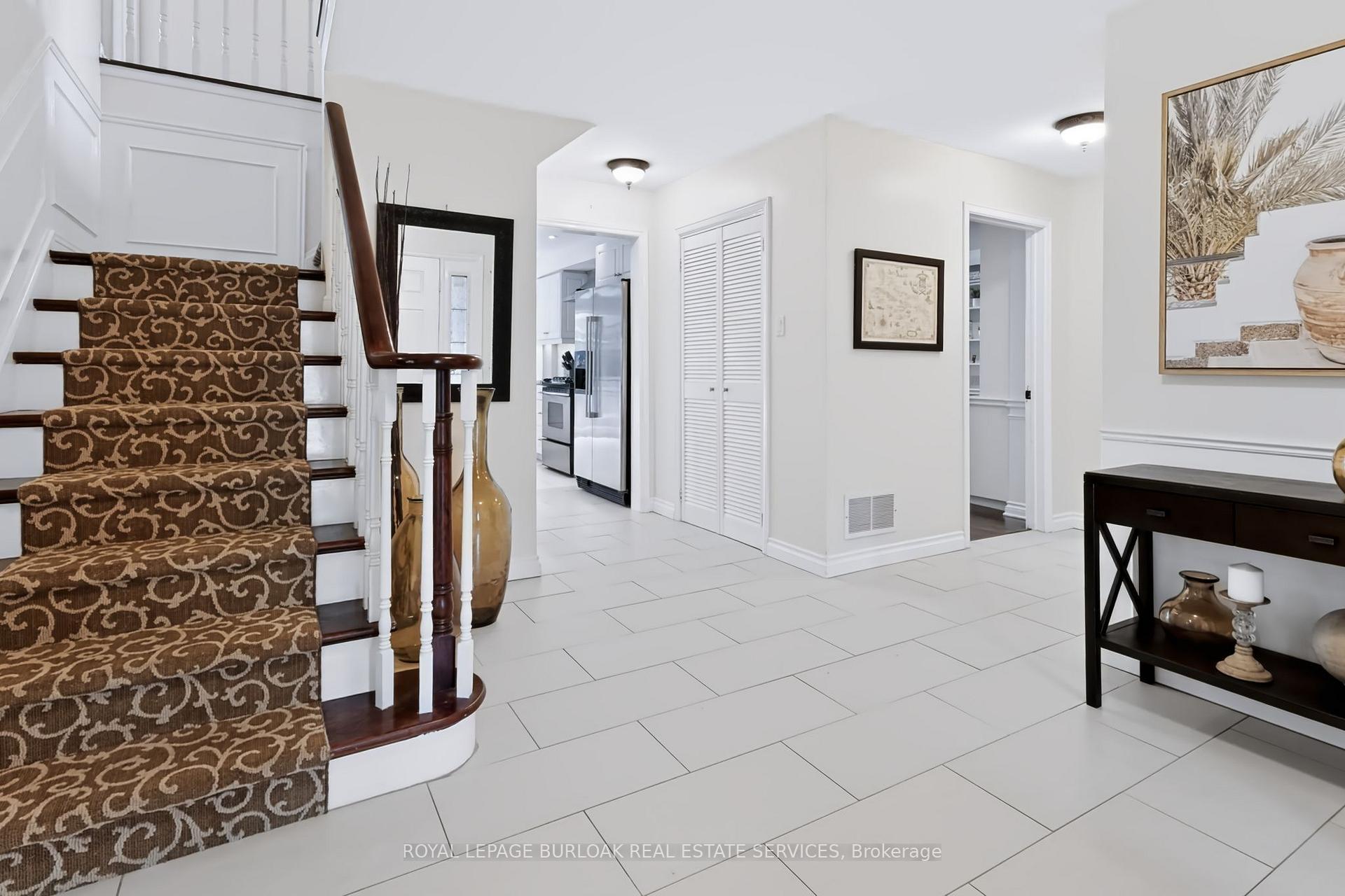 Photo 6 of 4248 Dunvegan Road, Burlington, Shoreacres — HOMEH