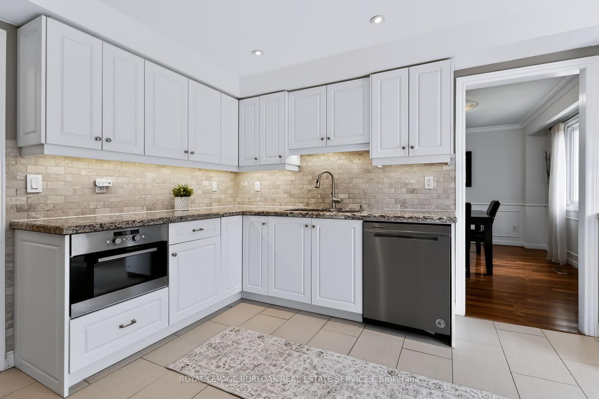 Photo 9 of 4248 Dunvegan Road, Burlington, Shoreacres — HOMEH