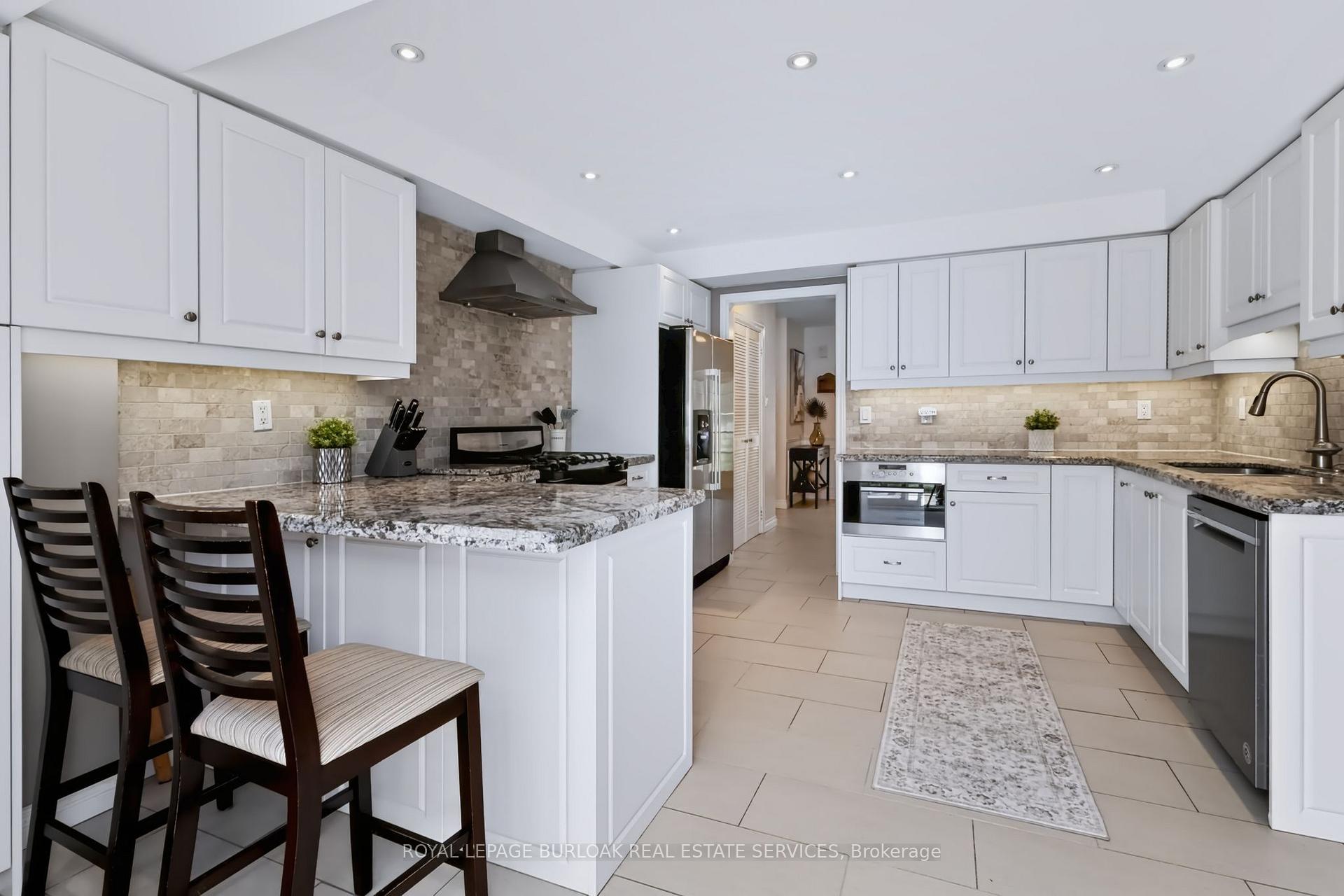 Photo 10 of 4248 Dunvegan Road, Burlington, Shoreacres — HOMEH
