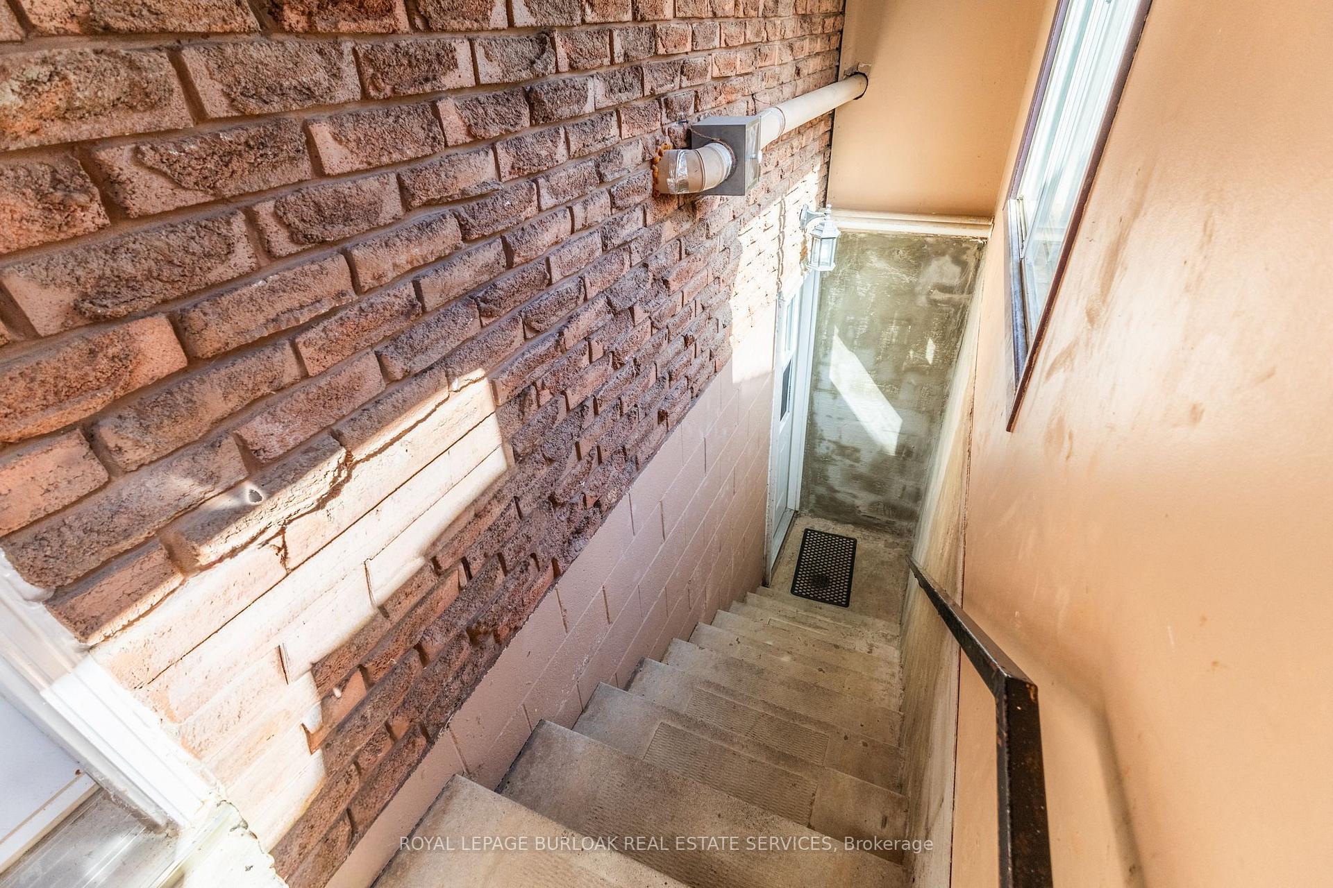 Photo 48 of 4248 Dunvegan Road, Burlington, Shoreacres — HOMEH