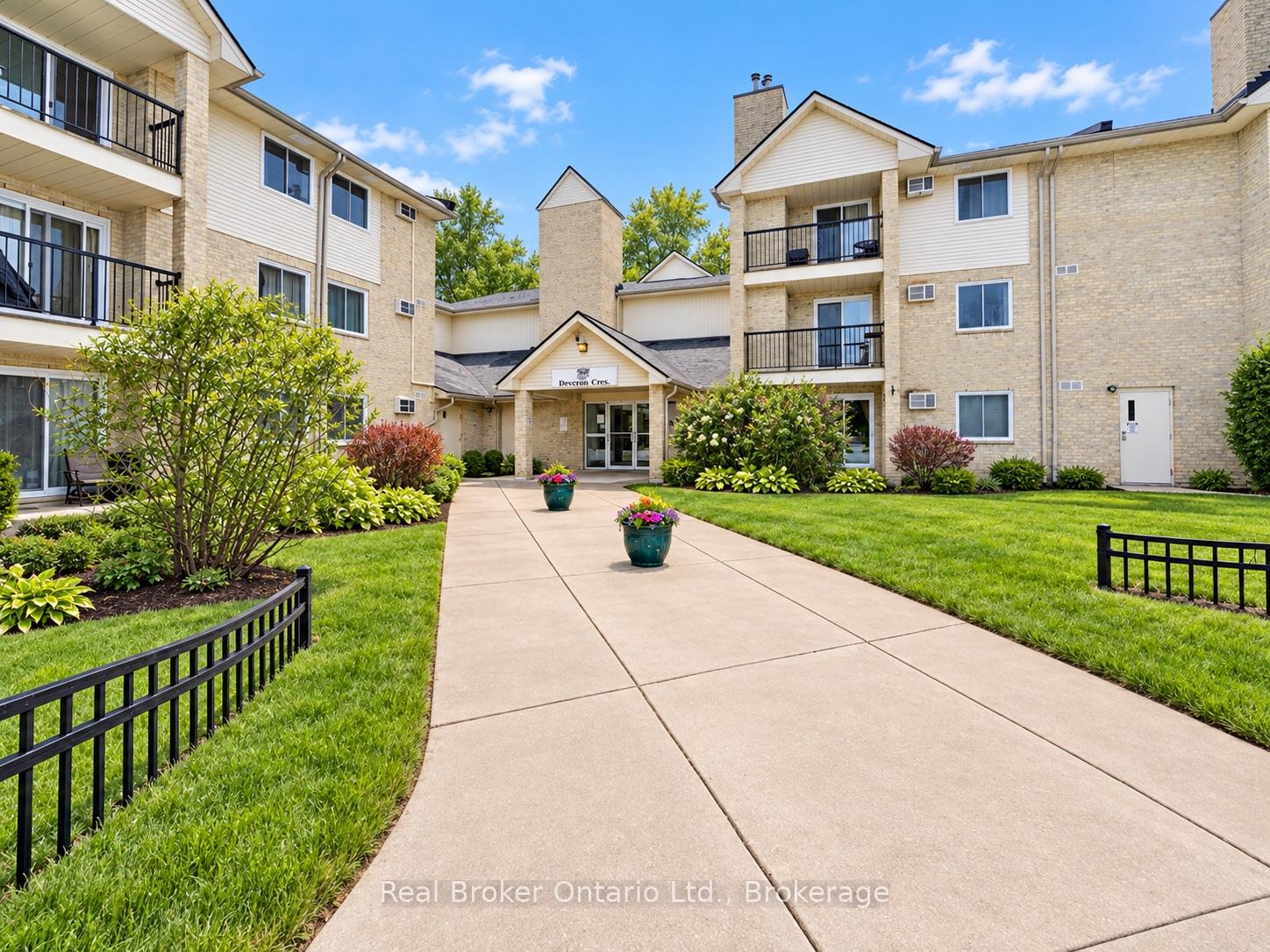 Photo of Unit 101, 725 Deveron Crescent