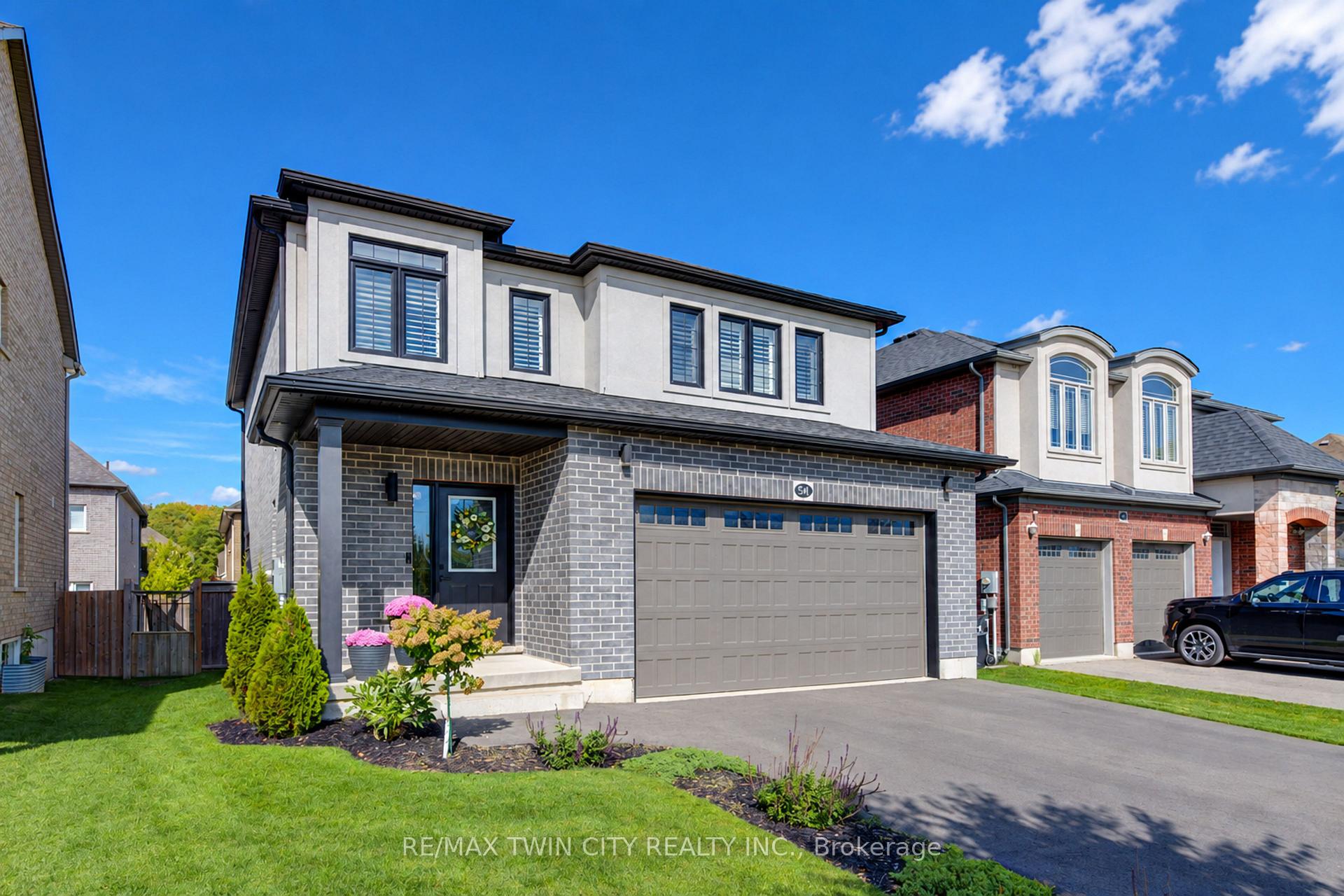 Photo of 541 Brittania Crescent