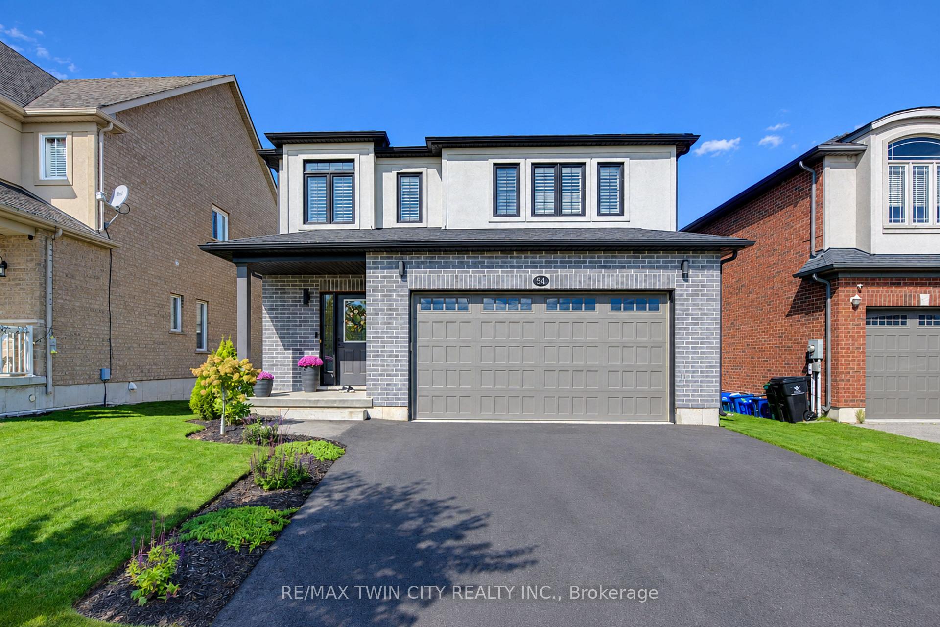 Photo 3 of 541 Brittania Crescent, Kitchener, Huron Park — HOMEH