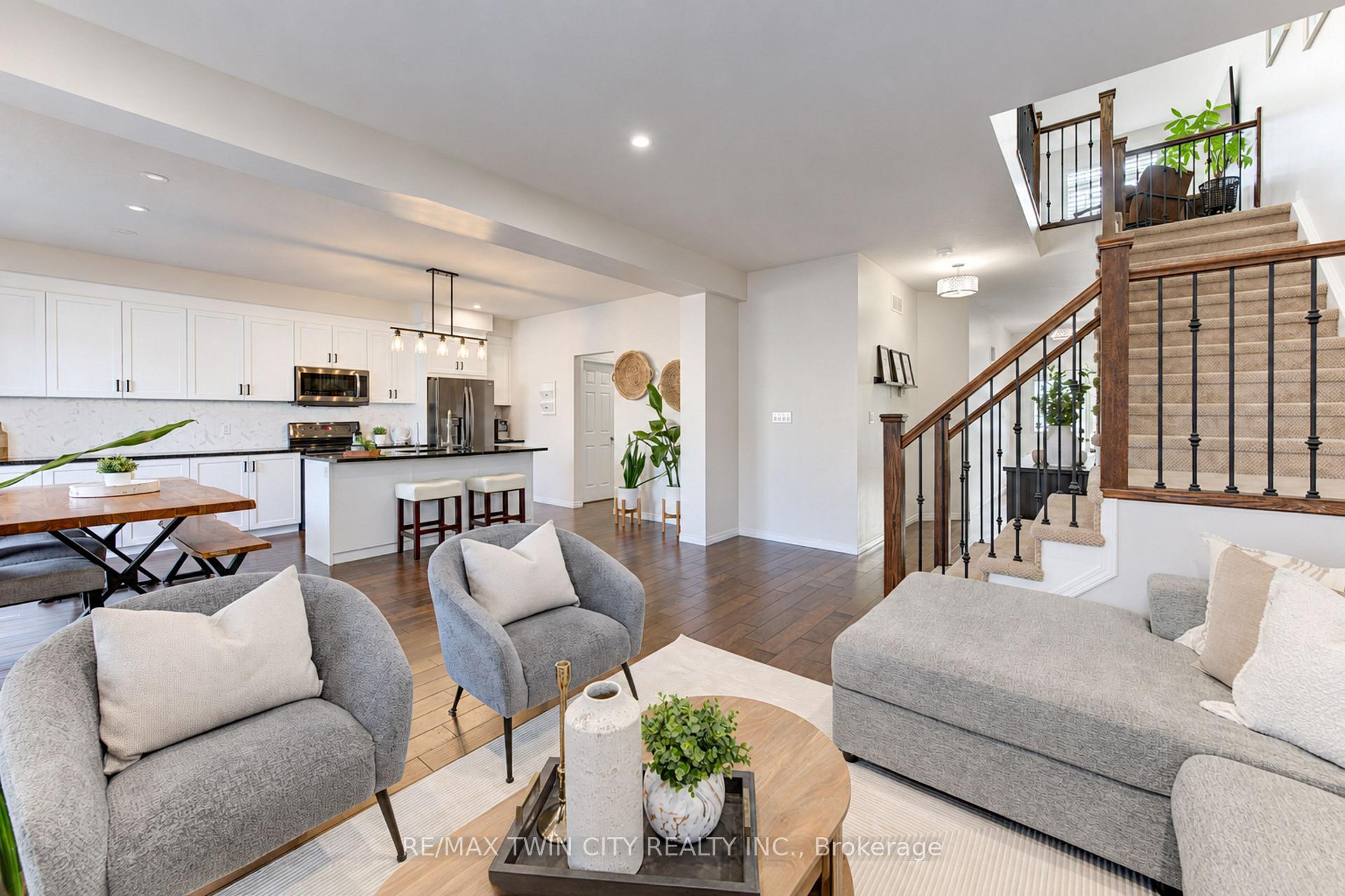 Photo 14 of 541 Brittania Crescent, Kitchener, Huron Park — HOMEH