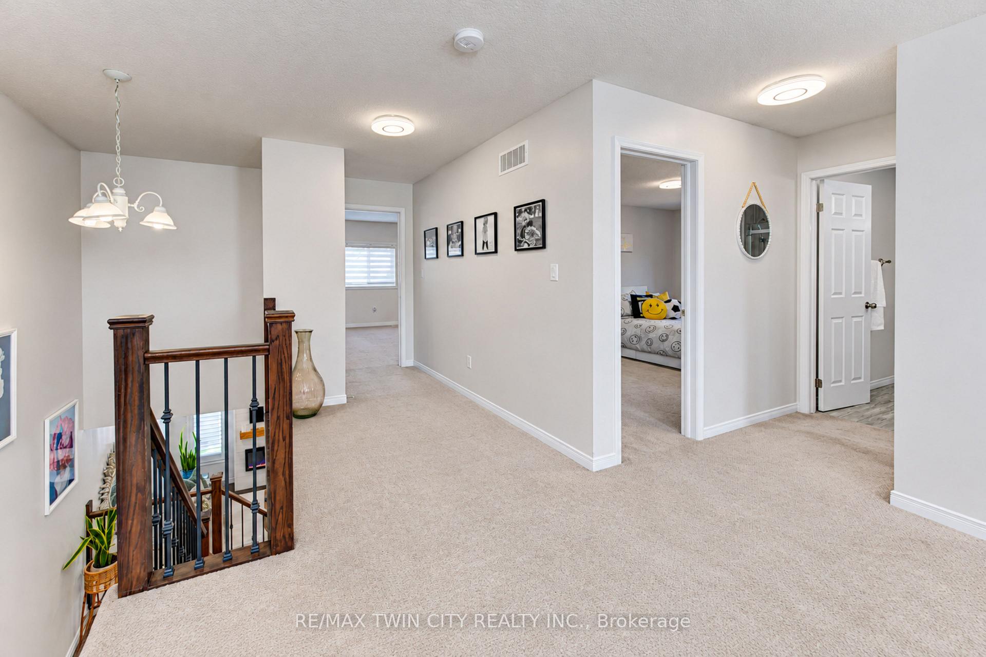 Photo 29 of 541 Brittania Crescent, Kitchener, Huron Park — HOMEH