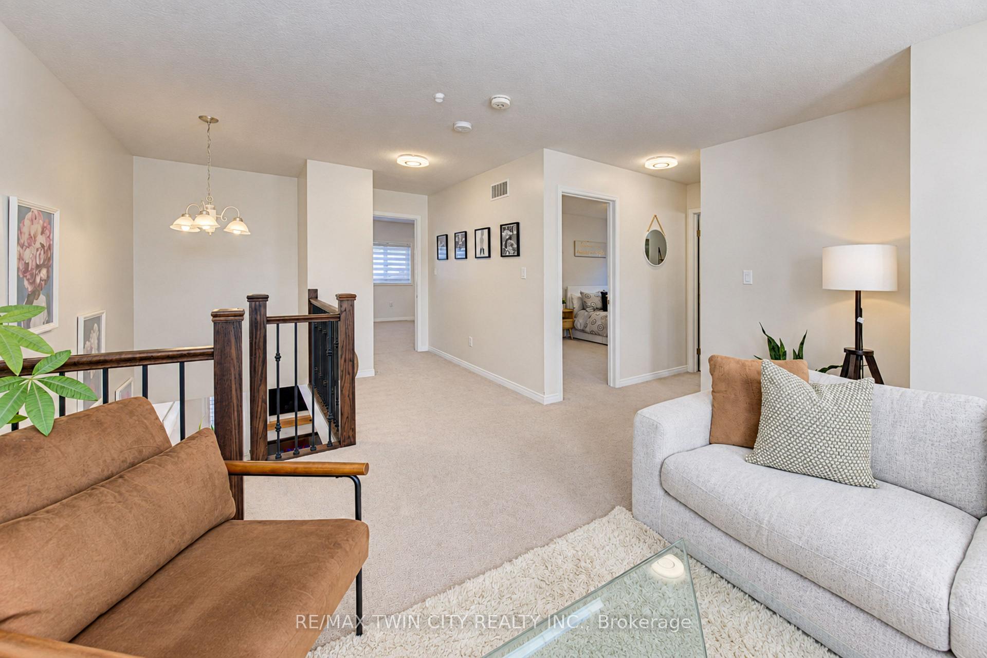 Photo 30 of 541 Brittania Crescent, Kitchener, Huron Park — HOMEH