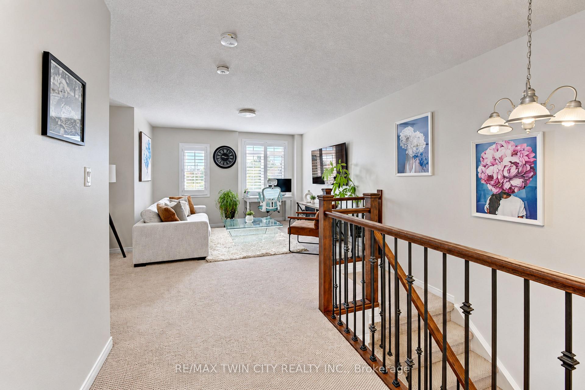 Photo 31 of 541 Brittania Crescent, Kitchener, Huron Park — HOMEH