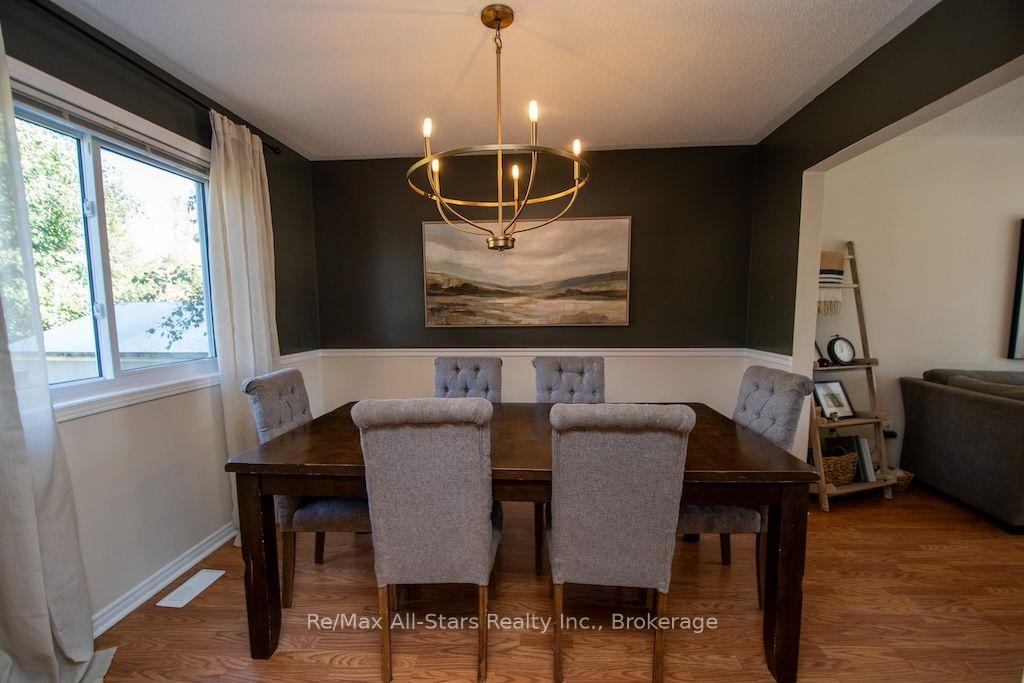 Photo 11 of 1118 Huntington Circle, Peterborough, Otonabee Ward 1 — HOMEH