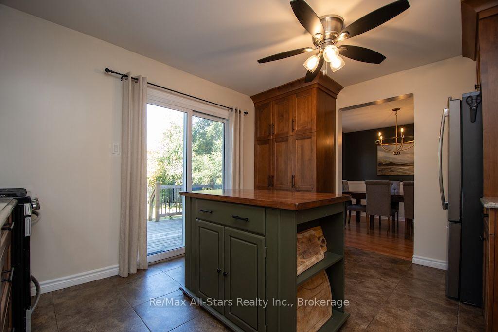 Photo 17 of 1118 Huntington Circle, Peterborough, Otonabee Ward 1 — HOMEH