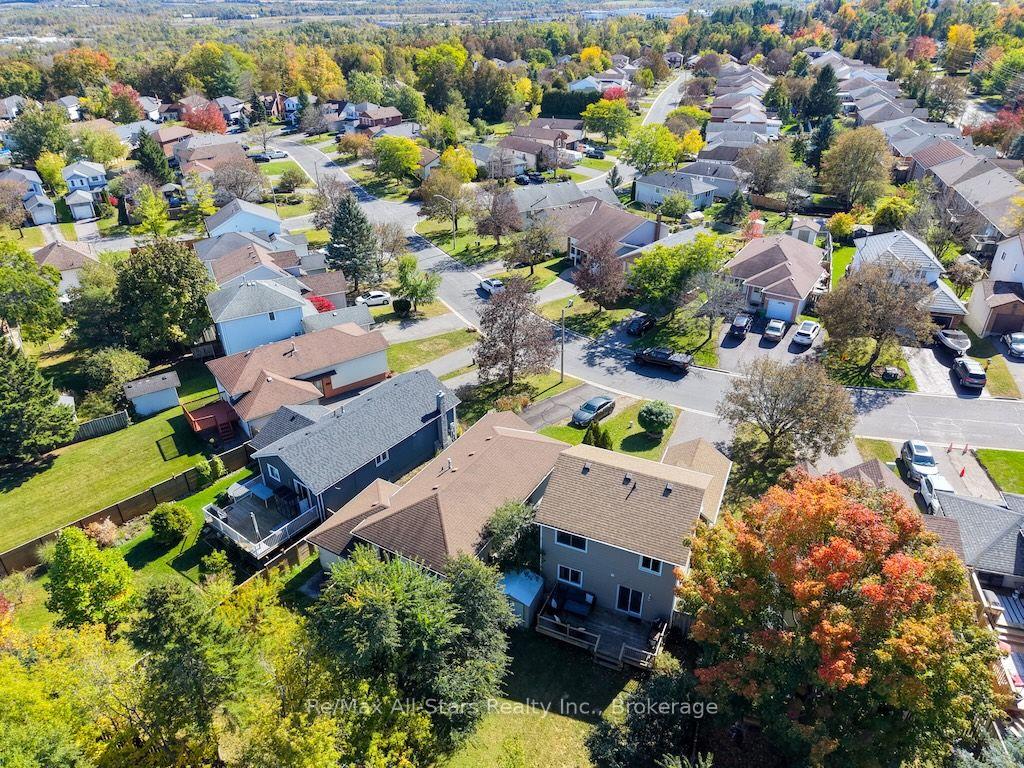 Photo 45 of 1118 Huntington Circle, Peterborough, Otonabee Ward 1 — HOMEH