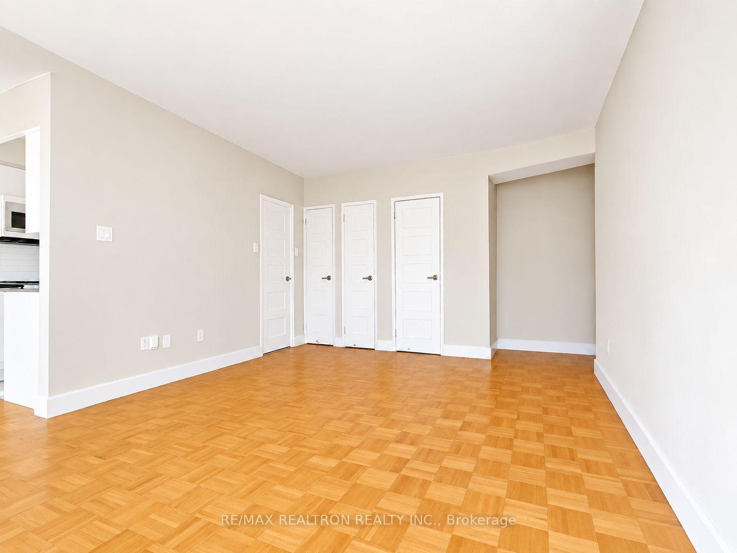 Photo 3 of Unit 707, 55 Isabella Street, Toronto, Church-Yonge Corridor — HOMEH
