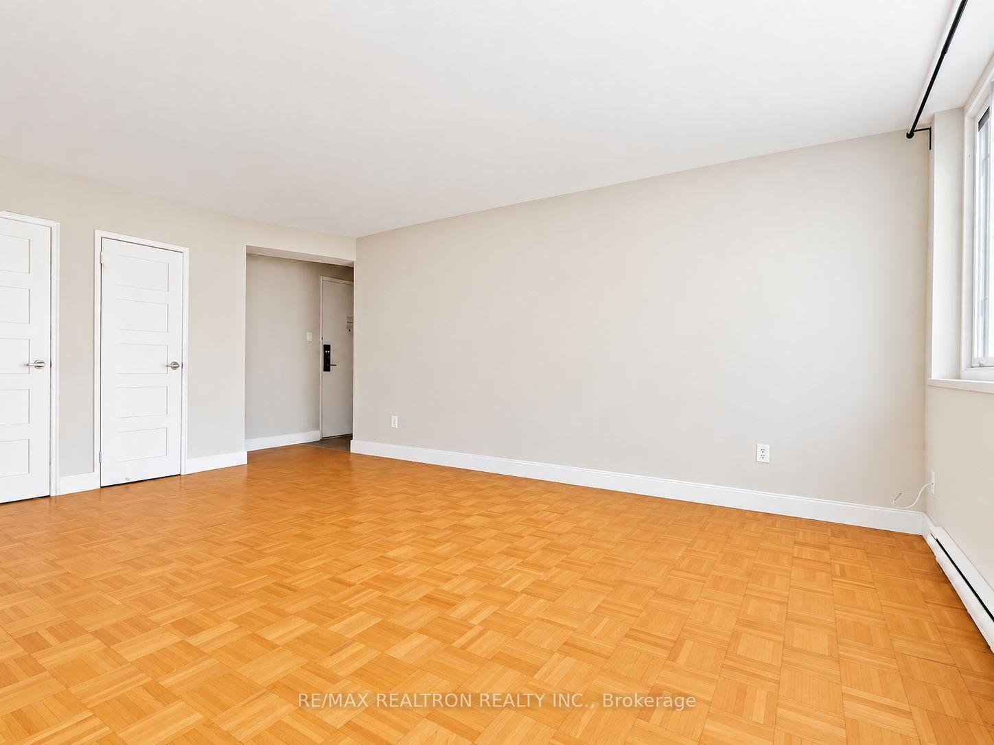 Photo 4 of Unit 707, 55 Isabella Street, Toronto, Church-Yonge Corridor — HOMEH