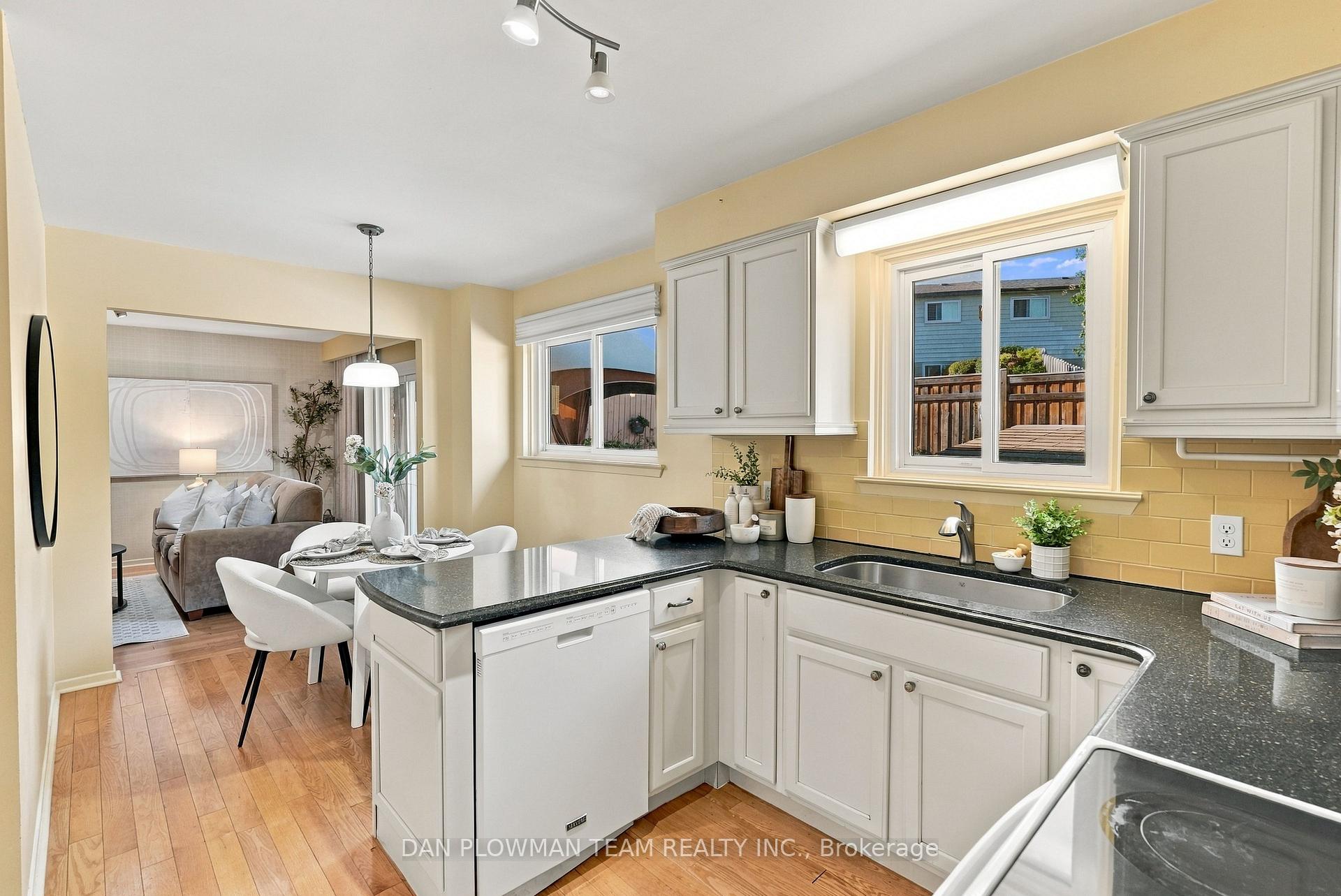 Photo 11 of 51 Rosalynne Avenue, Clarington, Bowmanville — HOMEH