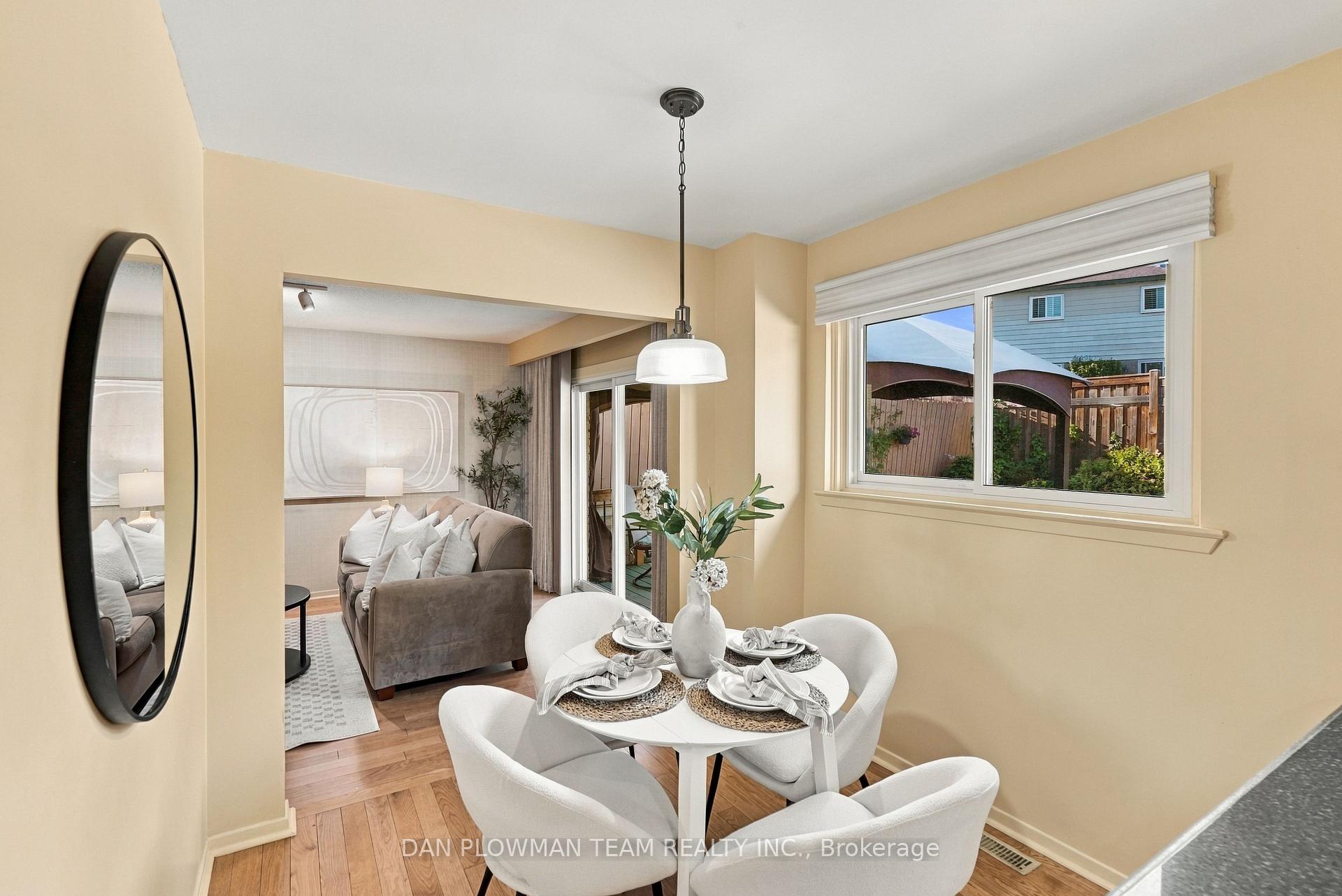 Photo 14 of 51 Rosalynne Avenue, Clarington, Bowmanville — HOMEH