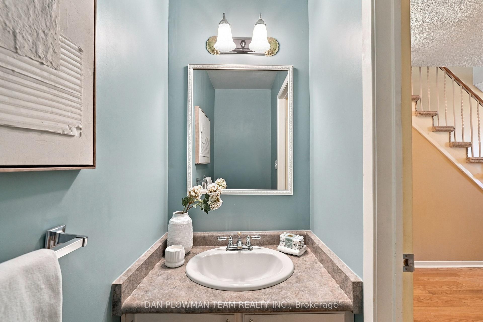Photo 19 of 51 Rosalynne Avenue, Clarington, Bowmanville — HOMEH