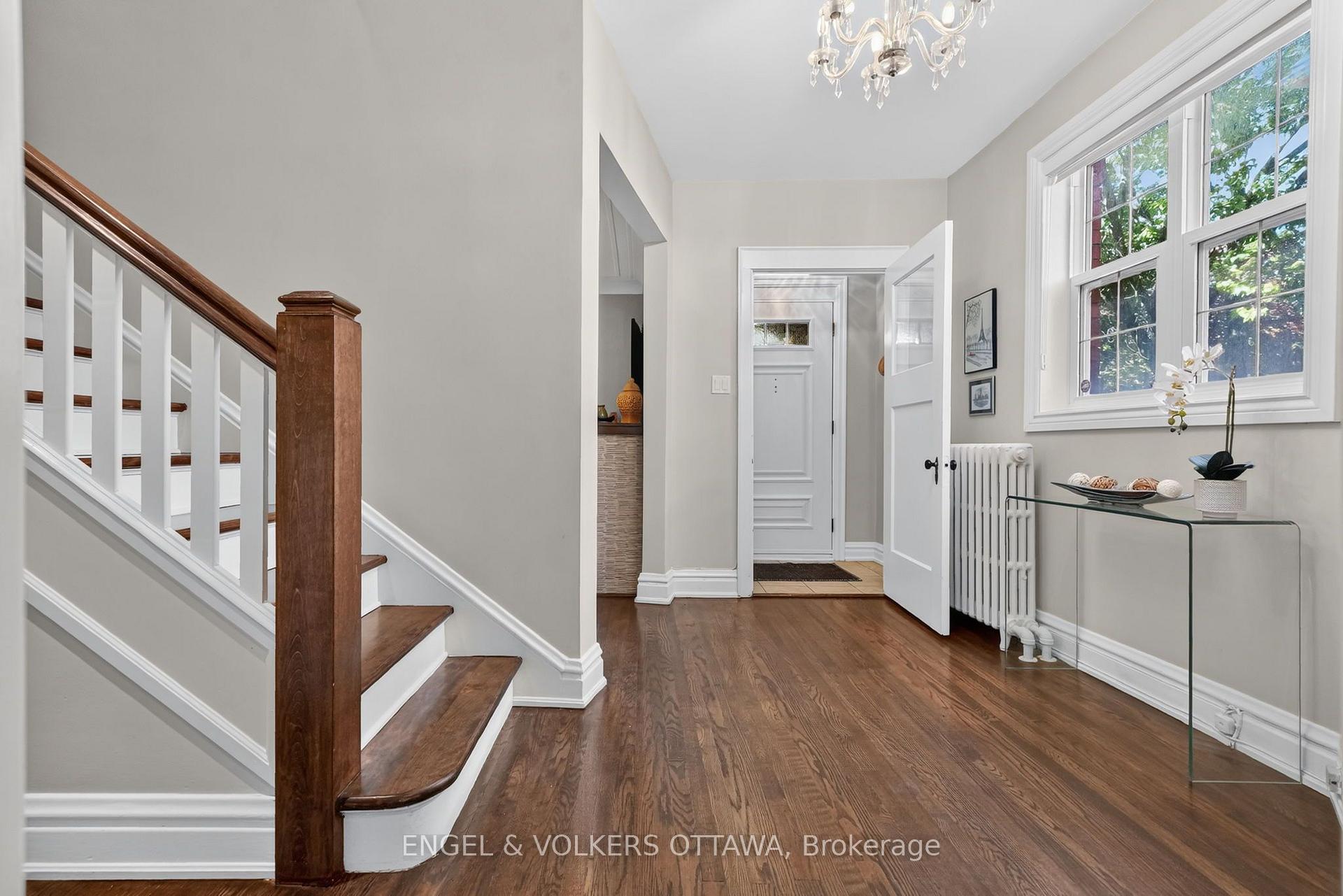 Photo 3 of 122 Renfrew Avenue, Ottawa, Glebe — HOMEH