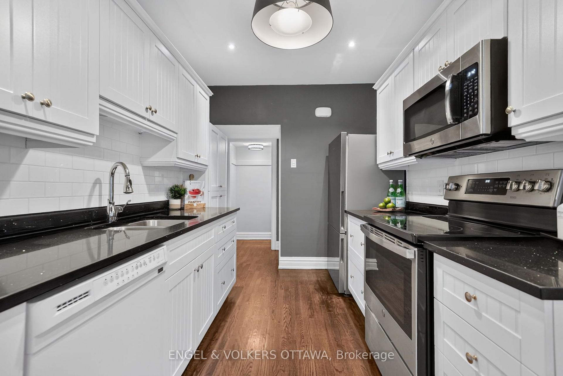 Photo 13 of 122 Renfrew Avenue, Ottawa, Glebe — HOMEH