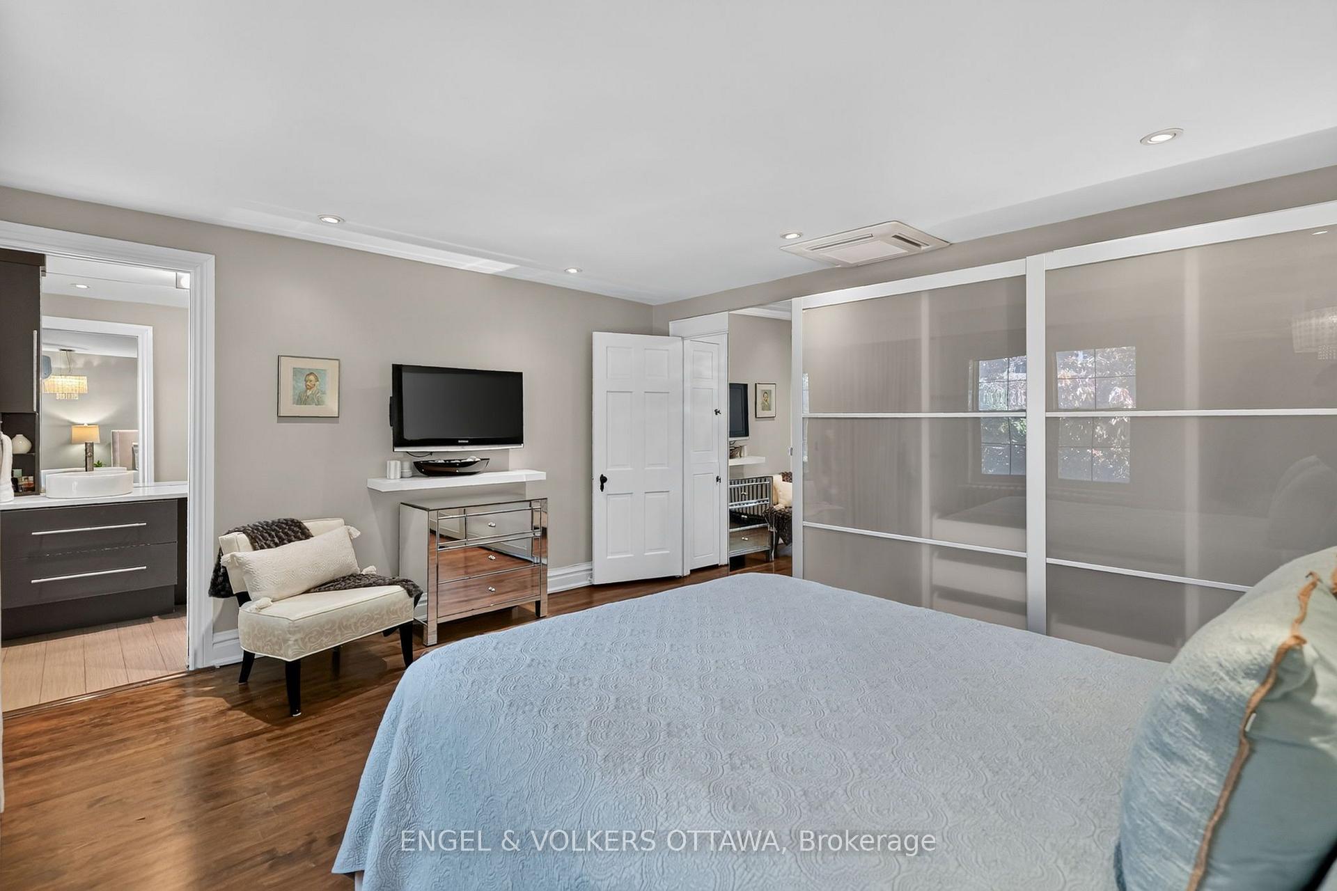 Photo 20 of 122 Renfrew Avenue, Ottawa, Glebe — HOMEH