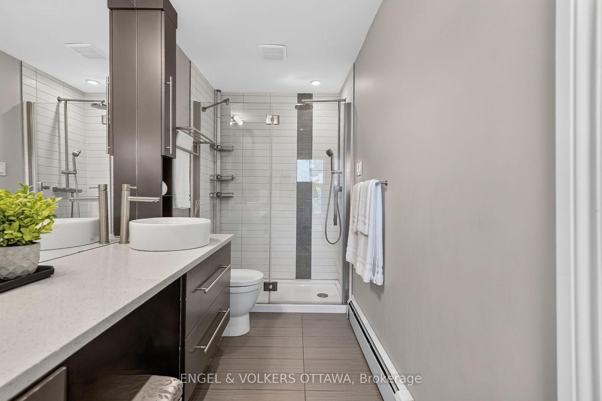 Photo 22 of 122 Renfrew Avenue, Ottawa, Glebe — HOMEH