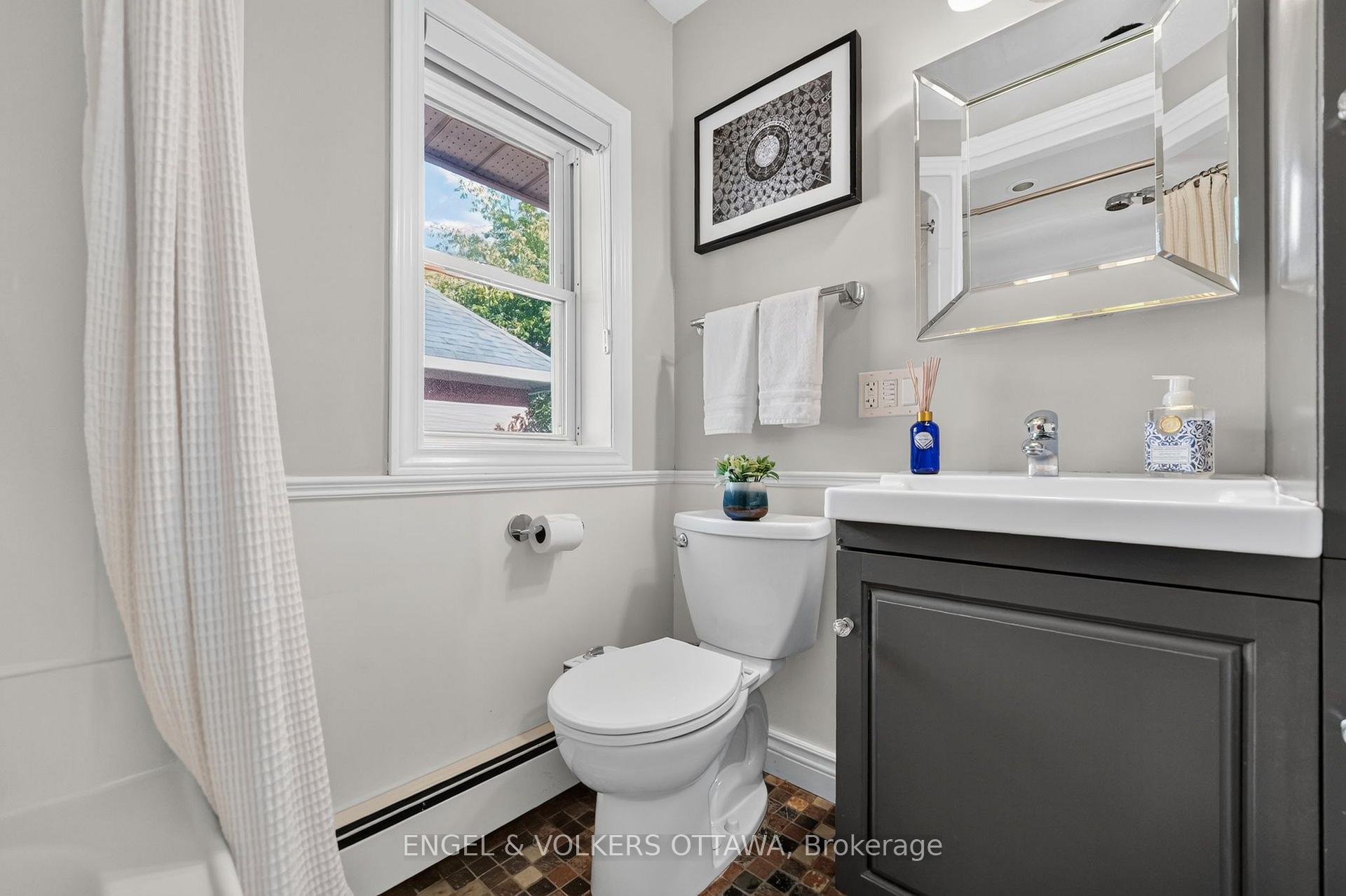 Photo 28 of 122 Renfrew Avenue, Ottawa, Glebe — HOMEH