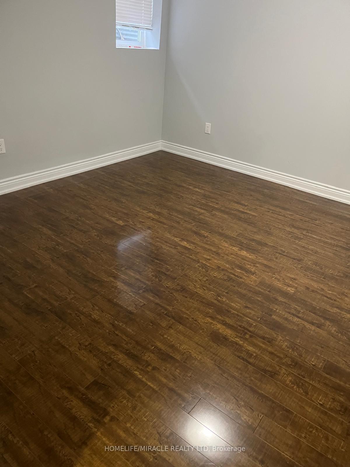 Photo 6 of 25 Browley Drive, Brampton, Fletcher's Meadow — HOMEH