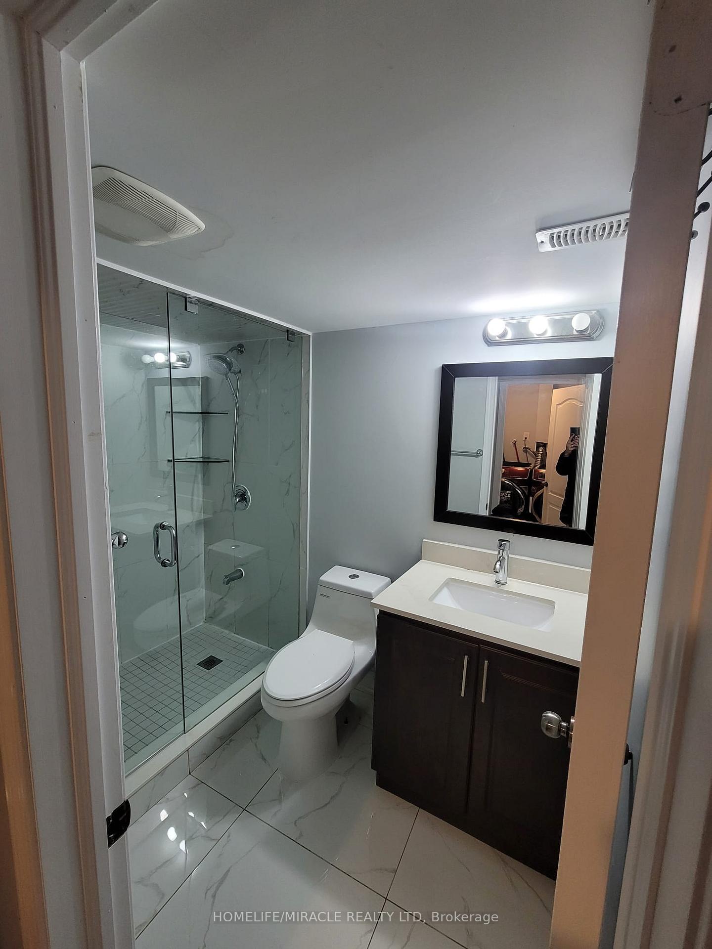 Photo 11 of 25 Browley Drive, Brampton, Fletcher's Meadow — HOMEH