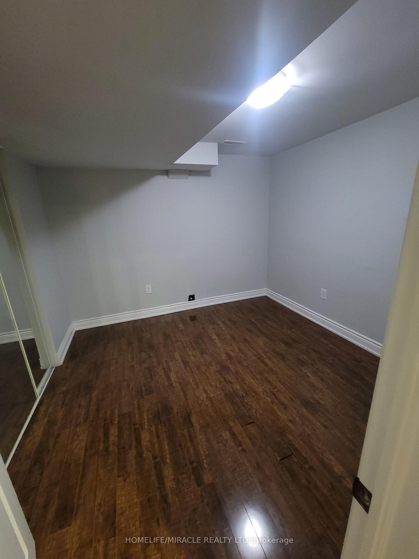 Photo 13 of 25 Browley Drive, Brampton, Fletcher's Meadow — HOMEH