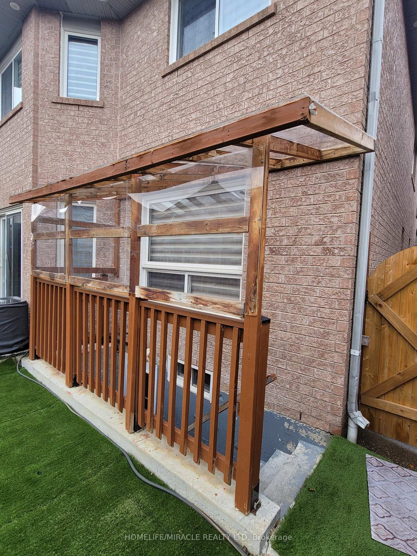 Photo 16 of 25 Browley Drive, Brampton, Fletcher's Meadow — HOMEH