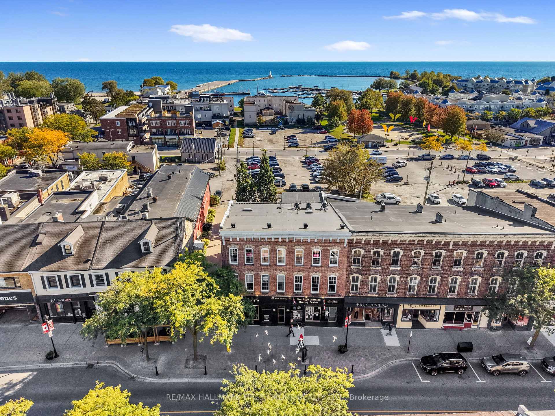 Photo of Unit 202, 19 King Street W