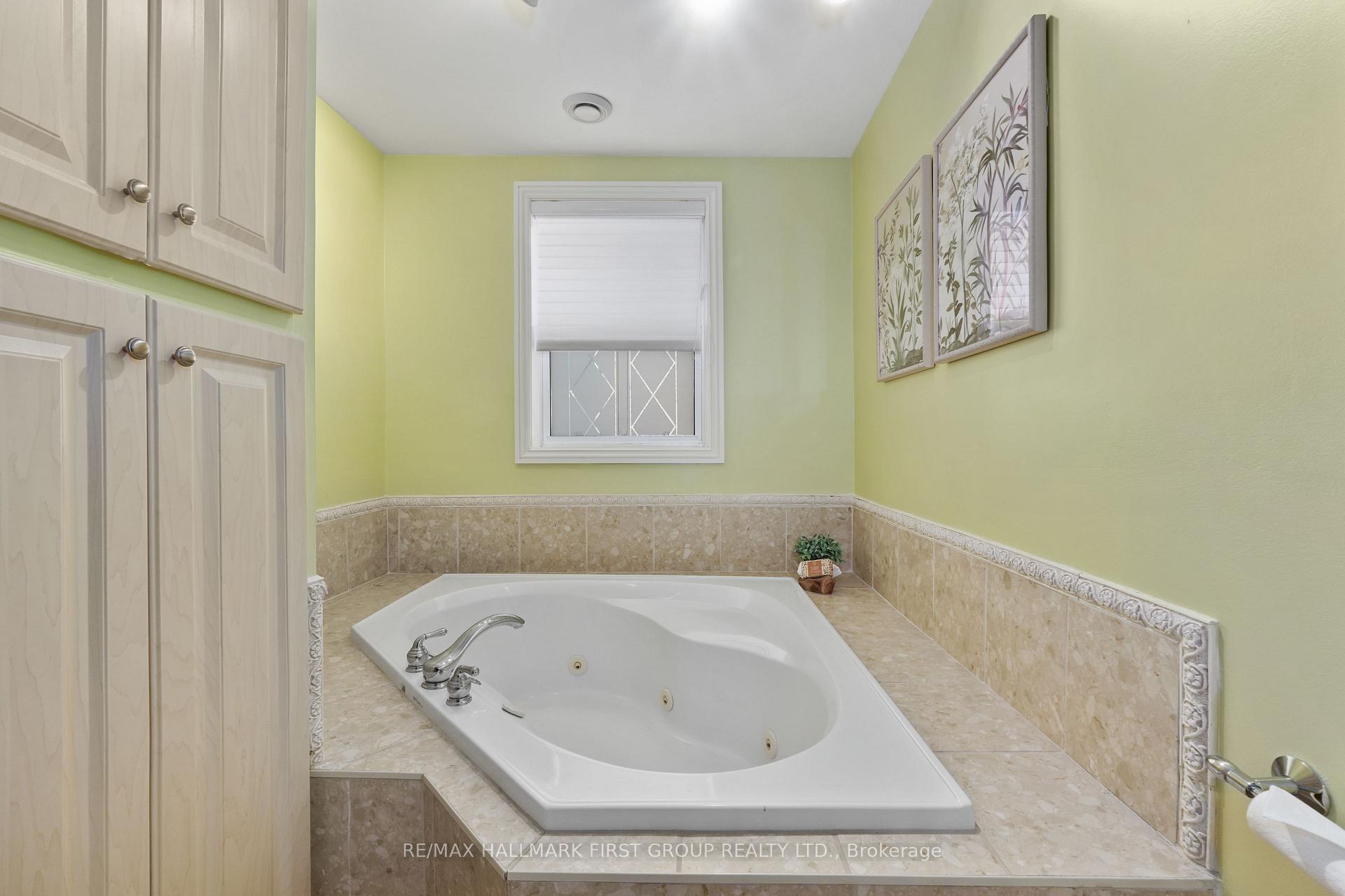 Photo 31 of Unit 202, 19 King Street W, Cobourg — HOMEH