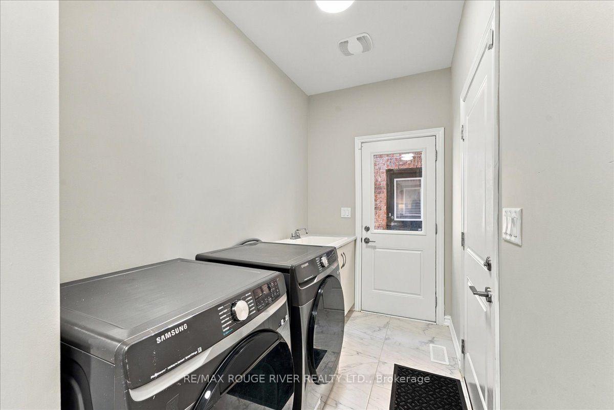 Photo 18 of 520 Coronation Road, Whitby, Rural Whitby — HOMEH