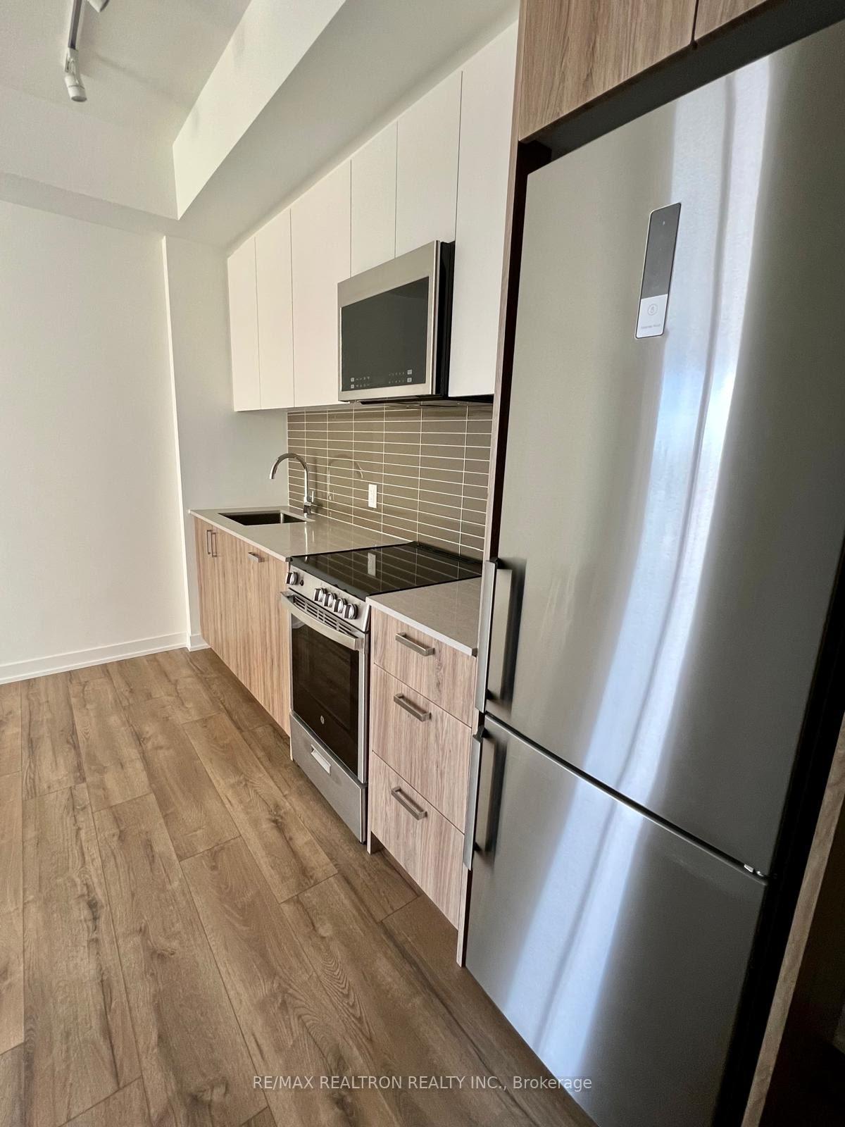 Photo 6 of Unit 604, 1787 St Clair Avenue W, Toronto, Weston-Pellam Park — HOMEH