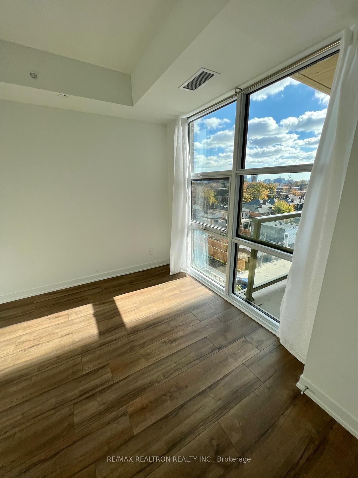 Photo 9 of Unit 604, 1787 St Clair Avenue W, Toronto, Weston-Pellam Park — HOMEH