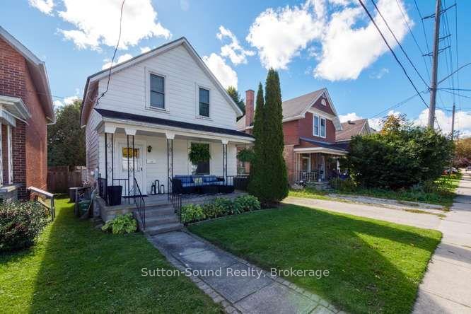 Photo of 443 13th Street W