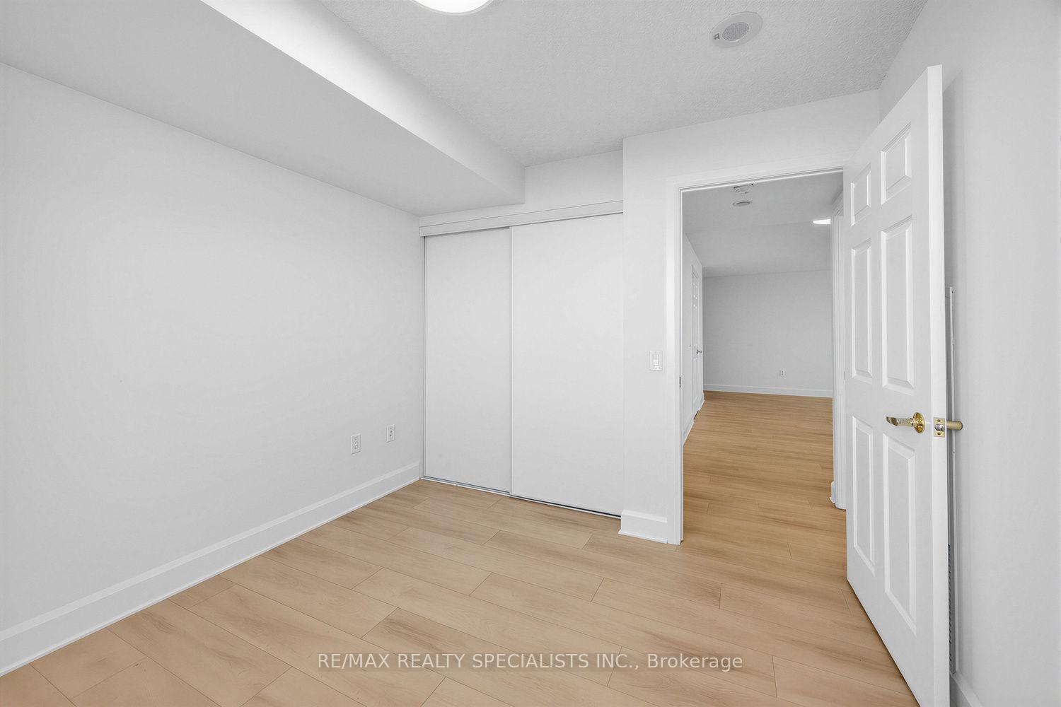 Photo 16 of Unit 2011, 55 Strathaven Drive W, Mississauga, Hurontario — HOMEH