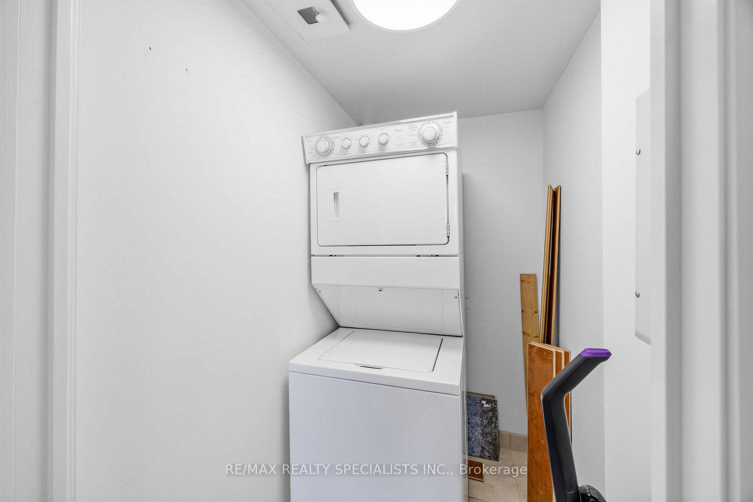 Photo 27 of Unit 2011, 55 Strathaven Drive W, Mississauga, Hurontario — HOMEH