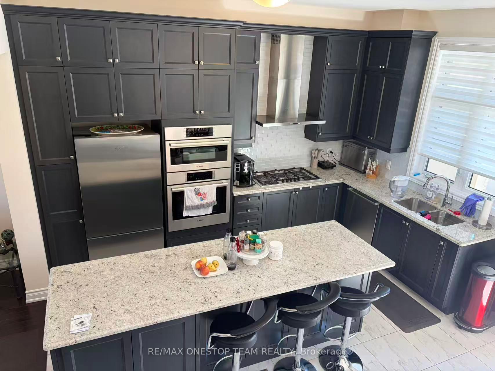 Photo 4 of 34 Heriot Place, Vaughan, Patterson — HOMEH