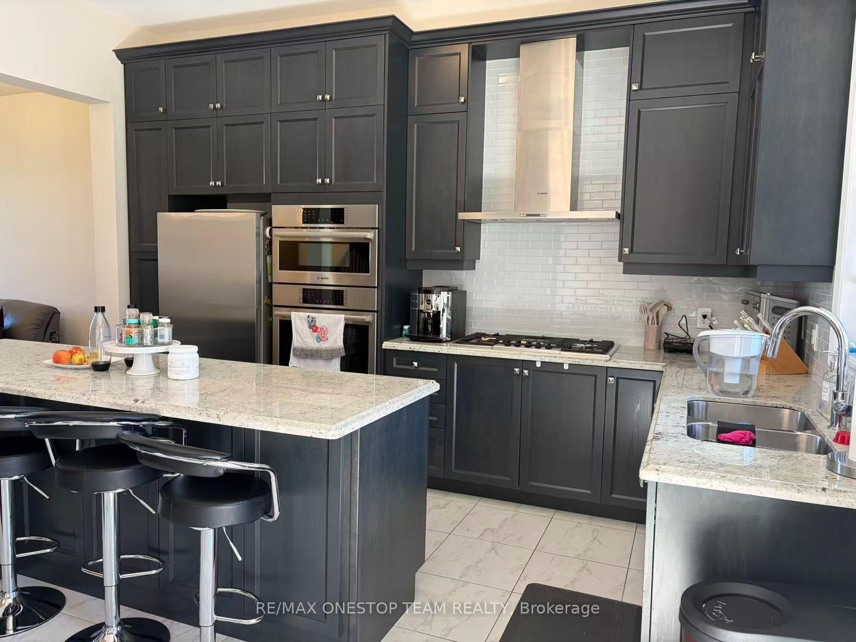 Photo 6 of 34 Heriot Place, Vaughan, Patterson — HOMEH