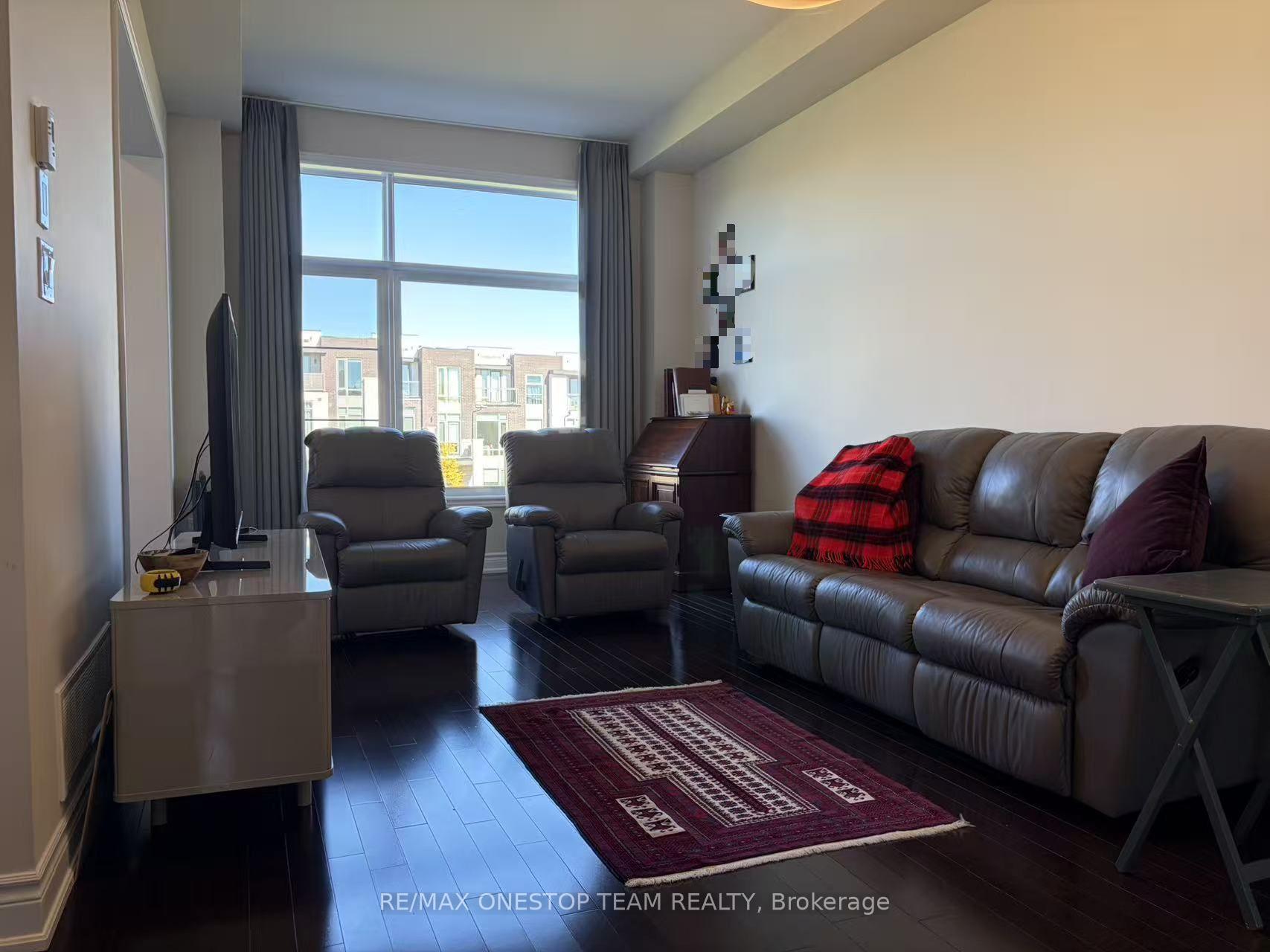 Photo 8 of 34 Heriot Place, Vaughan, Patterson — HOMEH