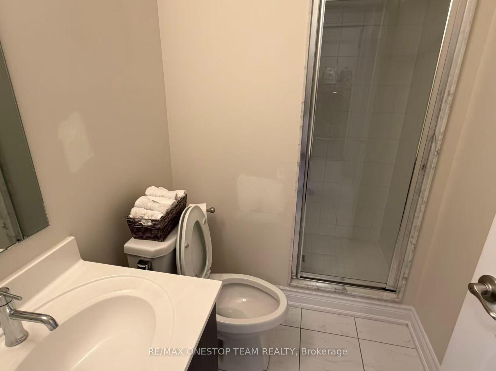 Photo 18 of 34 Heriot Place, Vaughan, Patterson — HOMEH